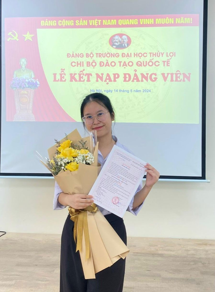 Chu Ngọc Thúy vinh dự được kết nạp Đảng Cộng sản Việt Nam. Chu Ngọc Thúy vinh dự được kết nạp Đảng Cộng sản Việt Nam.