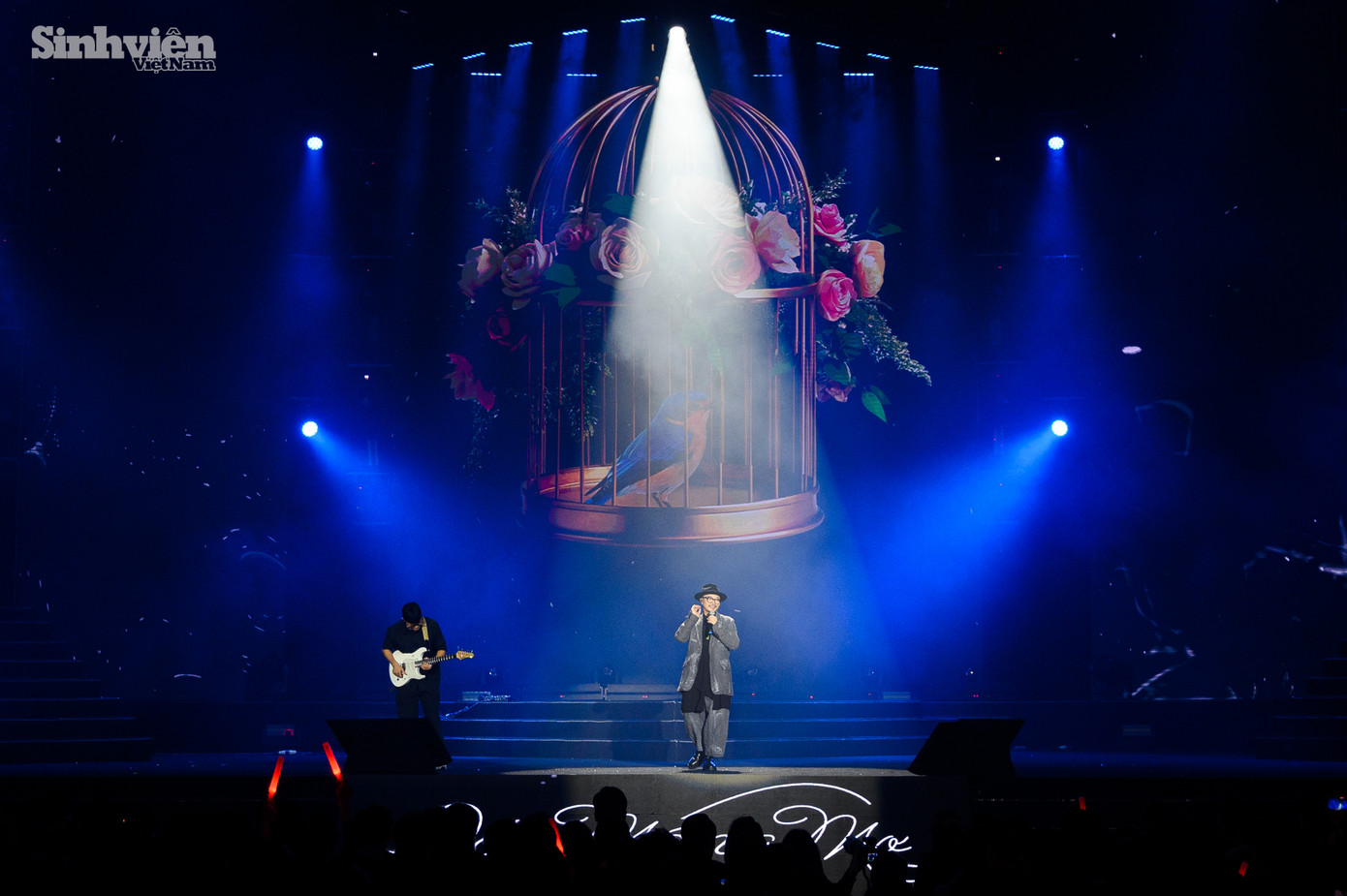 &apos;Anh tài&apos; Hà Lê quay trở lại Dốc Mộng Mơ với ca khúc Nằm mơ giữa ban ngày, Sống như những đoá hoa...