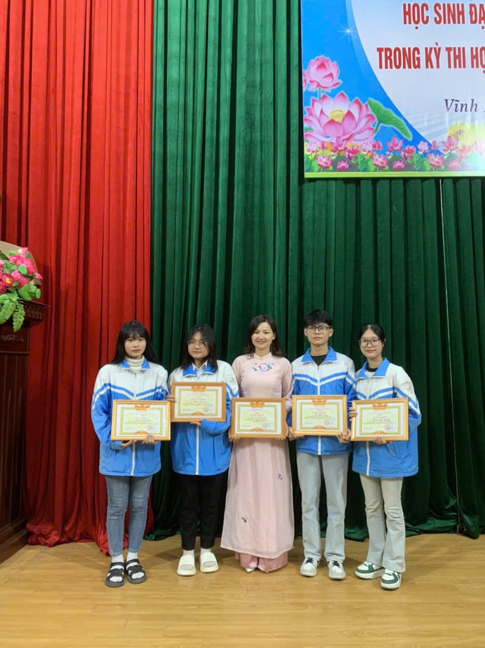 Nhật Duy xuất sắc giành giải Nhì kỳ thi học sinh giỏi môn Lịch sử cấp tỉnh Thanh Hóa.