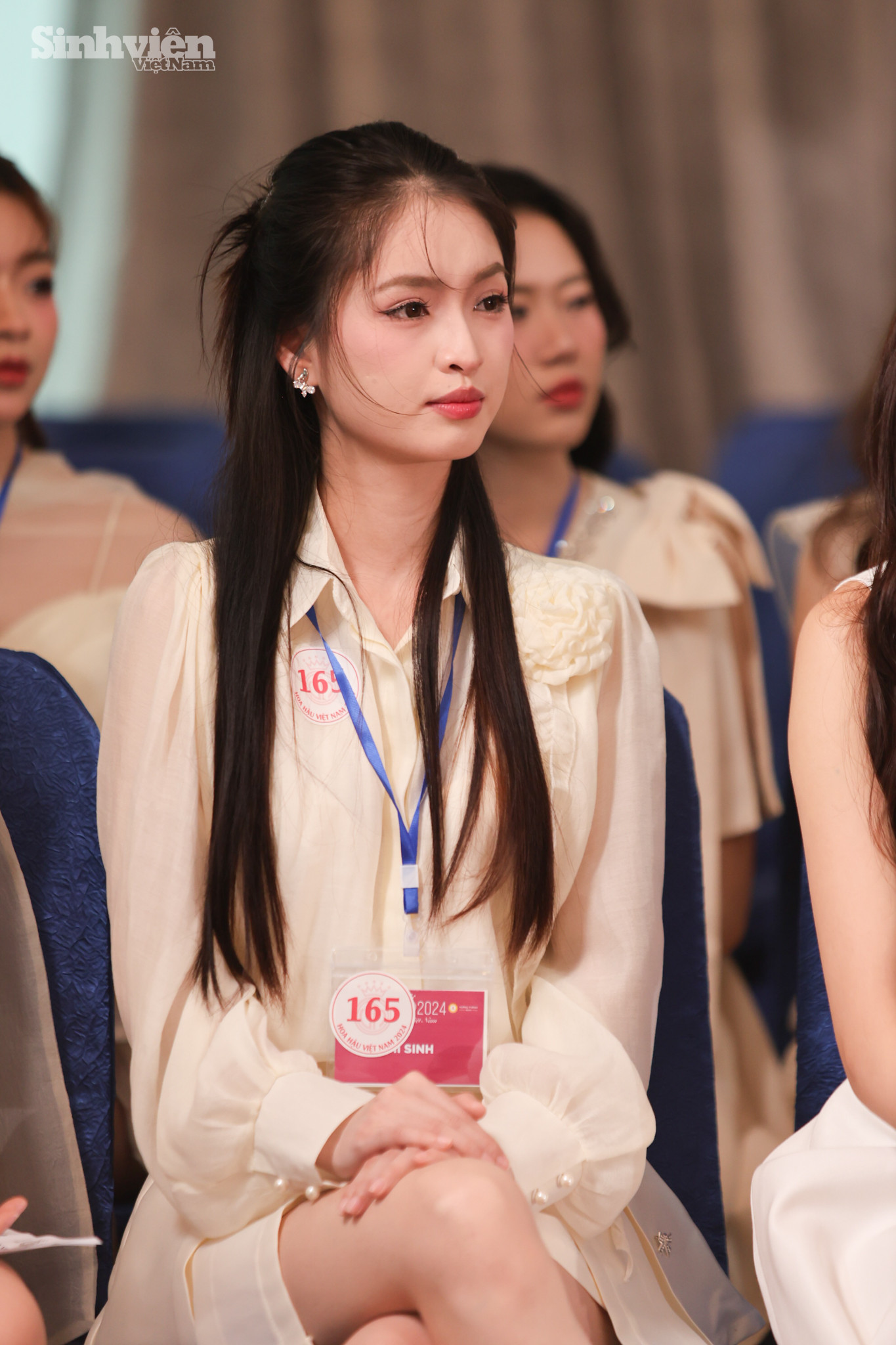 Các thí sinh lắng nghe những chia sẻ từ Ban Tổ chức. Tại Vòng Sơ khảo khu vực phía Bắc, Ban Tổ chức cho biết số lượng thí sinh nhiều gần gấp đôi khu vực phía Nam. Các thí sinh lắng nghe những chia sẻ từ Ban Tổ chức. Tại Vòng Sơ khảo khu vực phía Bắc, Ban Tổ chức cho biết số lượng thí sinh nhiều gần gấp đôi khu vực phía Nam.