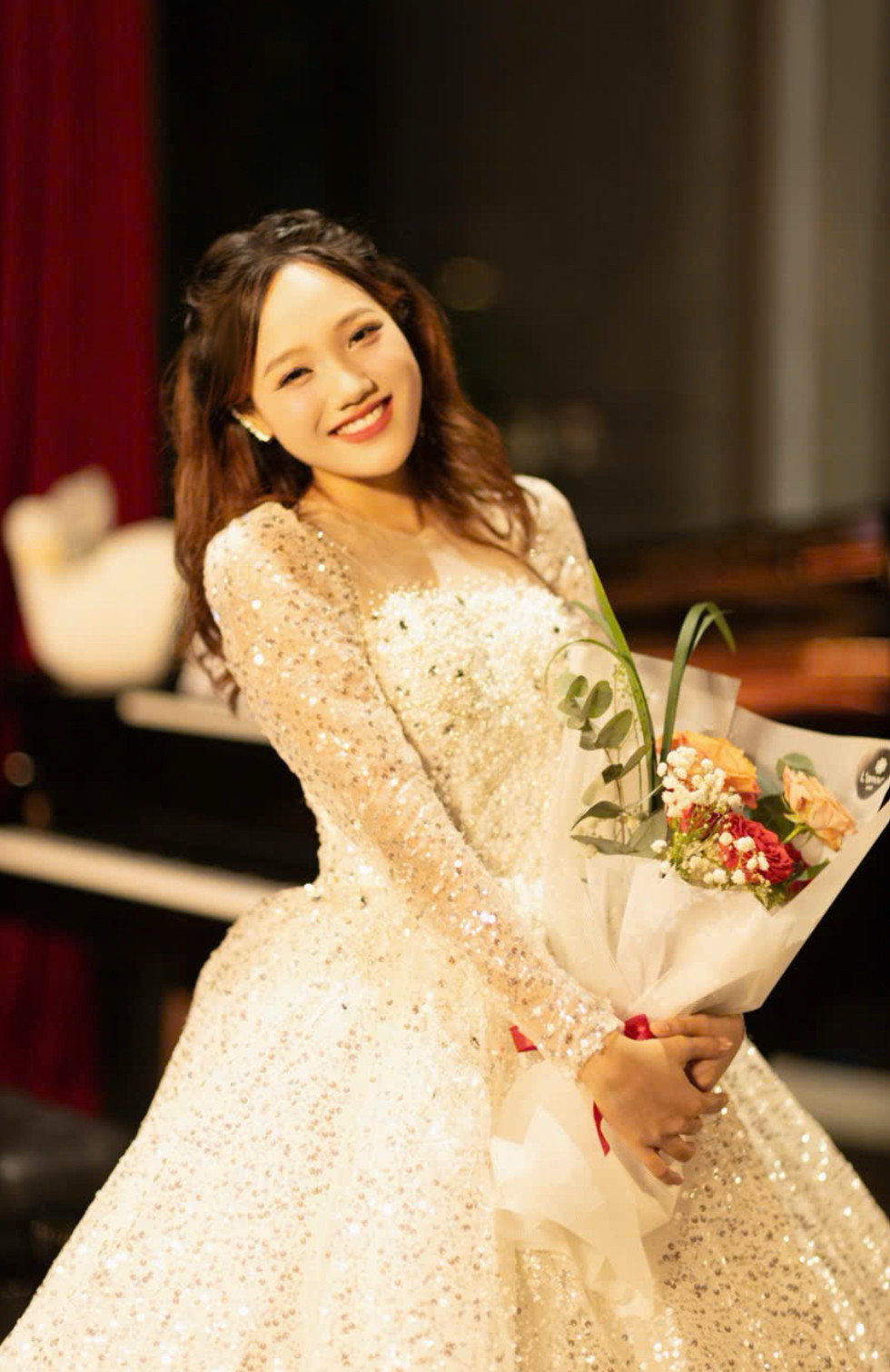 Ngọc Ánh hy vọng, cô nàng sẽ có nhiều cơ hội biểu diễn trên những sân khấu quốc tế, học hỏi và trưởng thành hơn nữa trong nghề. Ngọc Ánh hy vọng, cô nàng sẽ có nhiều cơ hội biểu diễn trên những sân khấu quốc tế, học hỏi và trưởng thành hơn nữa trong nghề.