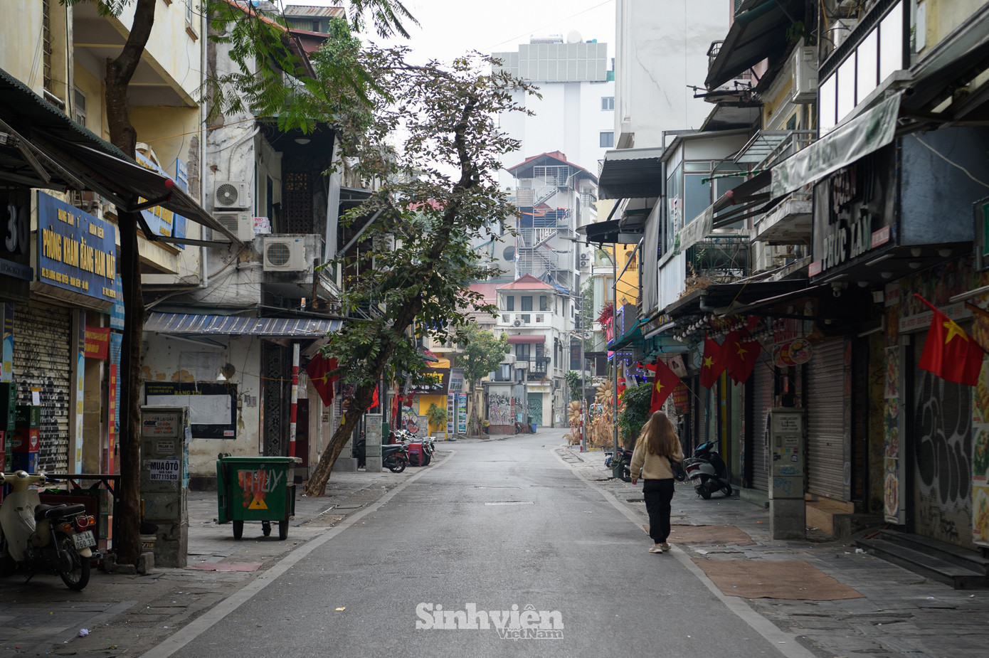 Những con phố &quot;không ngủ&quot; của Thủ đô vào ngày mồng 1 Tết.