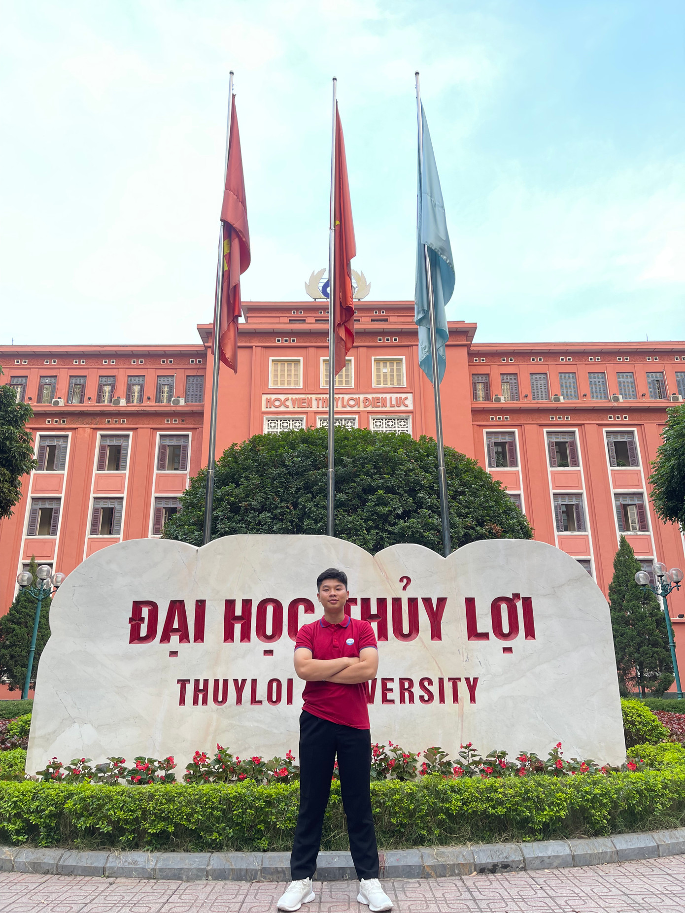 Minh Triệu là thủ khoa kép ngành Công nghệ kỹ thuật xây dựng, Phân hiệu Trường Đại học Thủy lợi. Minh Triệu là thủ khoa kép ngành Công nghệ kỹ thuật xây dựng, Phân hiệu Trường Đại học Thủy lợi.