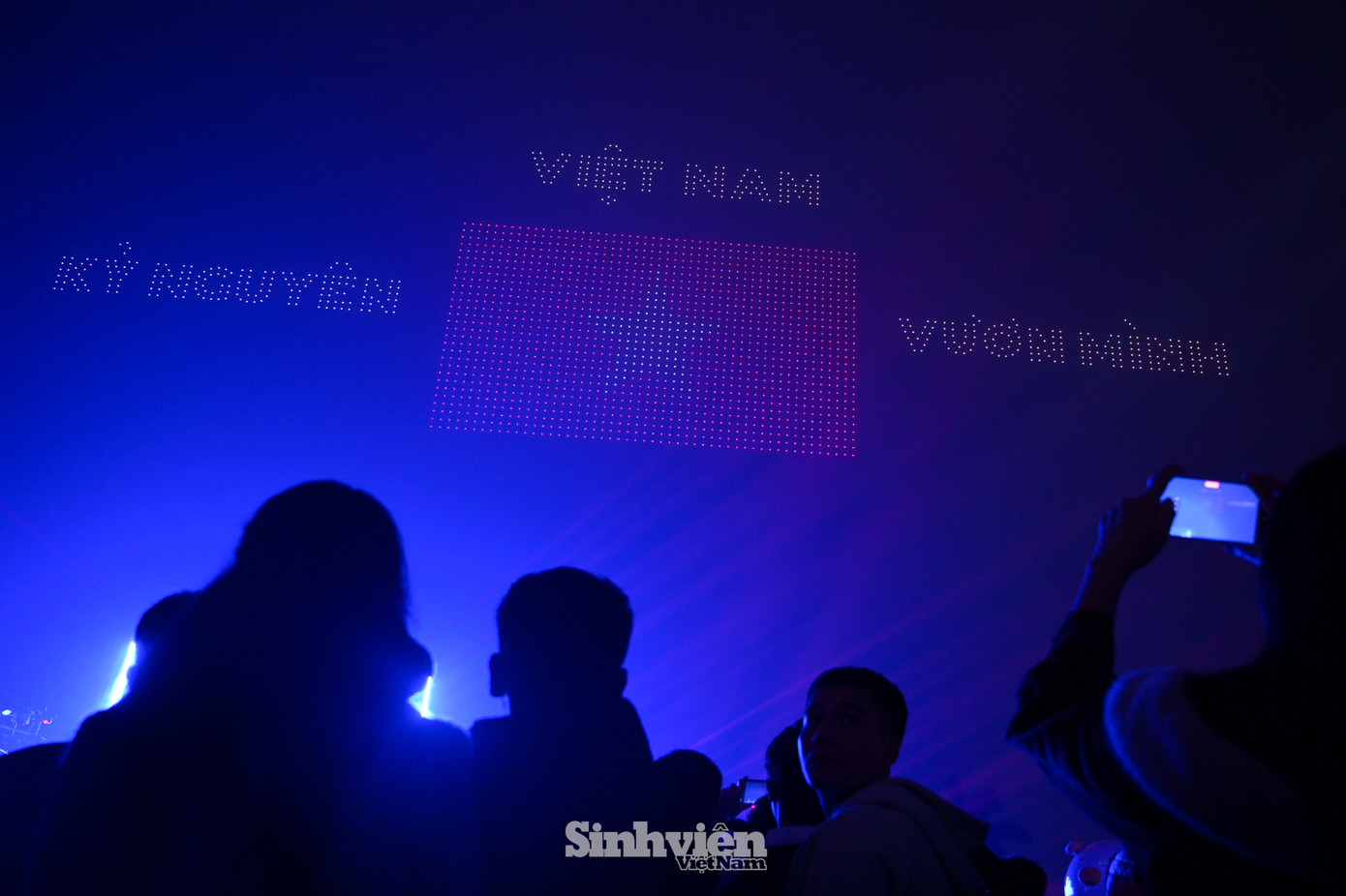 Vượt qua khuôn khổ một bữa tiệc âm nhạc ánh sáng thông thường, sự kiện này là một màn trình diễn nghệ thuật sáng tạo, kết hợp hài hòa giữa di sản văn hóa và công nghệ hiện đại, góp phần đưa Hà Nội trở thành một điểm đến du lịch sôi động, thu hút du khách khám phá và trải nghiệm những giá trị văn hóa độc đáo.