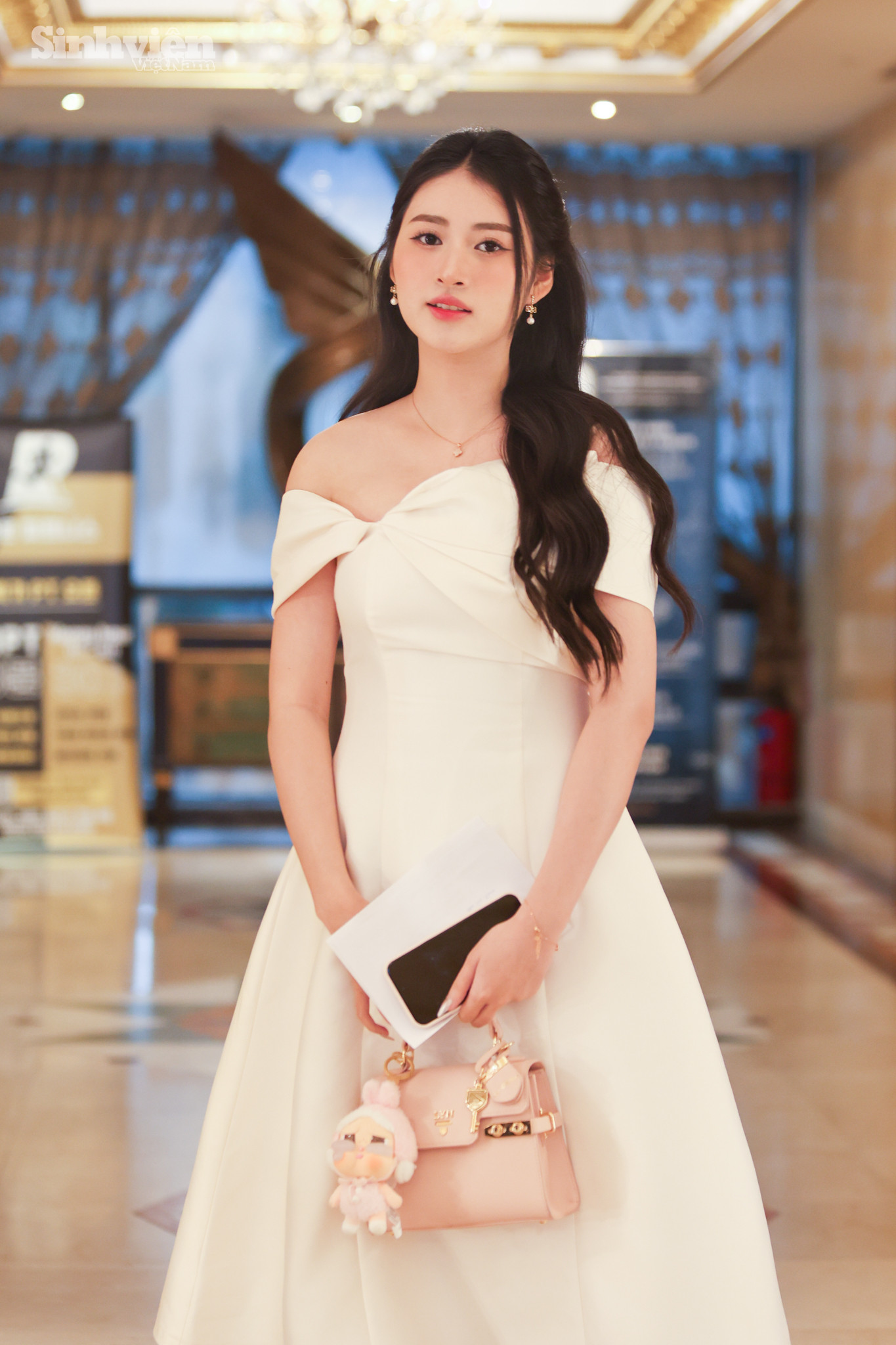 Hoa khôi Sinh viên Thanh lịch 2024 Ngô Thị Trâm Anh (Học viện Phụ nữ Việt Nam) tại Vòng Sơ khảo khu vực phía Bắc. Trước đó, Trâm Anh đã xuất hiện tại Ngày hội tuyển sinh Hoa hậu Việt Nam tại Đại học Quốc gia Hà Nội. Hoa khôi Sinh viên Thanh lịch 2024 Ngô Thị Trâm Anh (Học viện Phụ nữ Việt Nam) tại Vòng Sơ khảo khu vực phía Bắc. Trước đó, Trâm Anh đã xuất hiện tại Ngày hội tuyển sinh Hoa hậu Việt Nam tại Đại học Quốc gia Hà Nội.