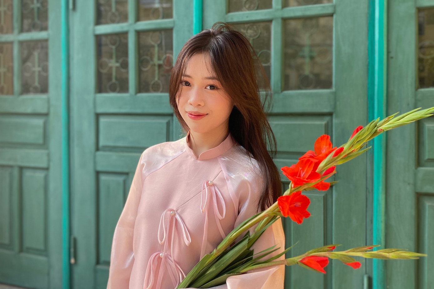 Châm ngôn sống của Cẩm Tú là: “Bí mật của cuộc sống chính là ngã bảy lần và đứng dậy tám lần”. Châm ngôn sống của Cẩm Tú là: “Bí mật của cuộc sống chính là ngã bảy lần và đứng dậy tám lần”.