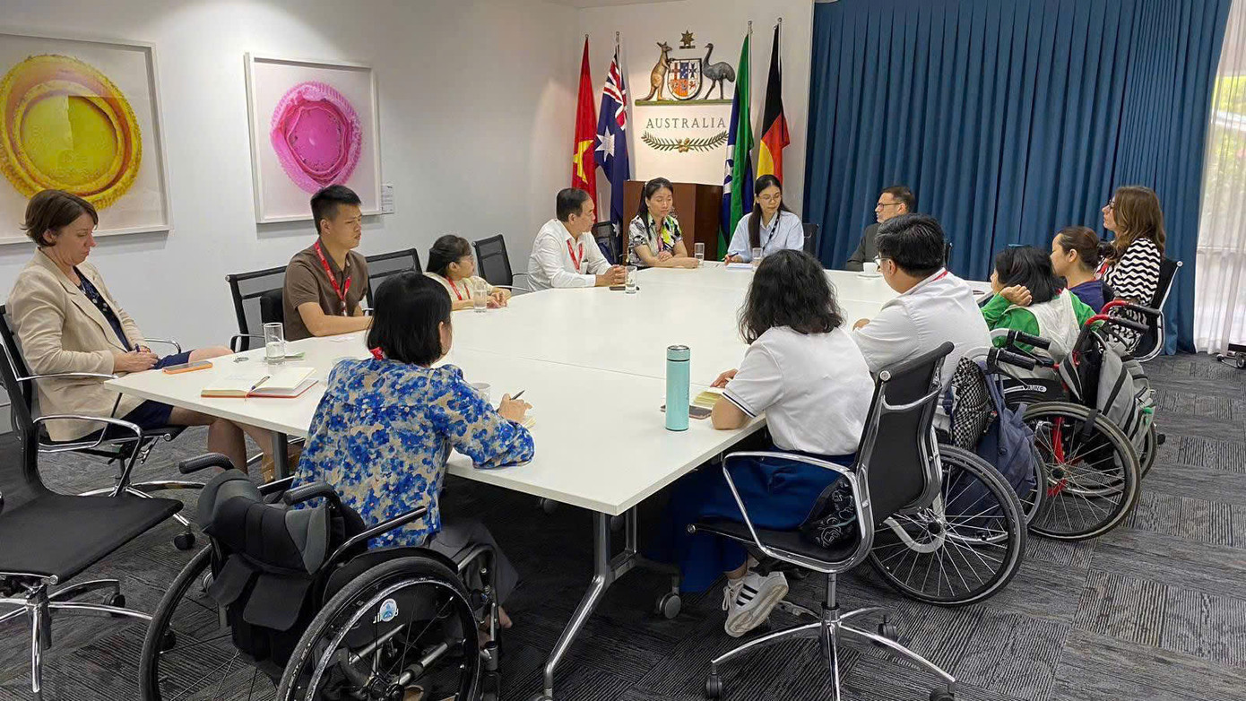 Cuộc gặp gỡ đầu tiên với cộng đồng người khiếm thị.