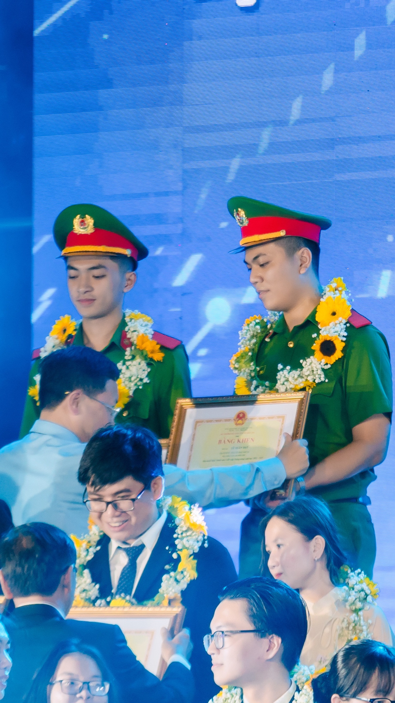 Xuân Đạt nhận danh hiệu Sinh viên 5 tốt cấp Trung ương năm 2023. Xuân Đạt nhận danh hiệu Sinh viên 5 tốt cấp Trung ương năm 2023.