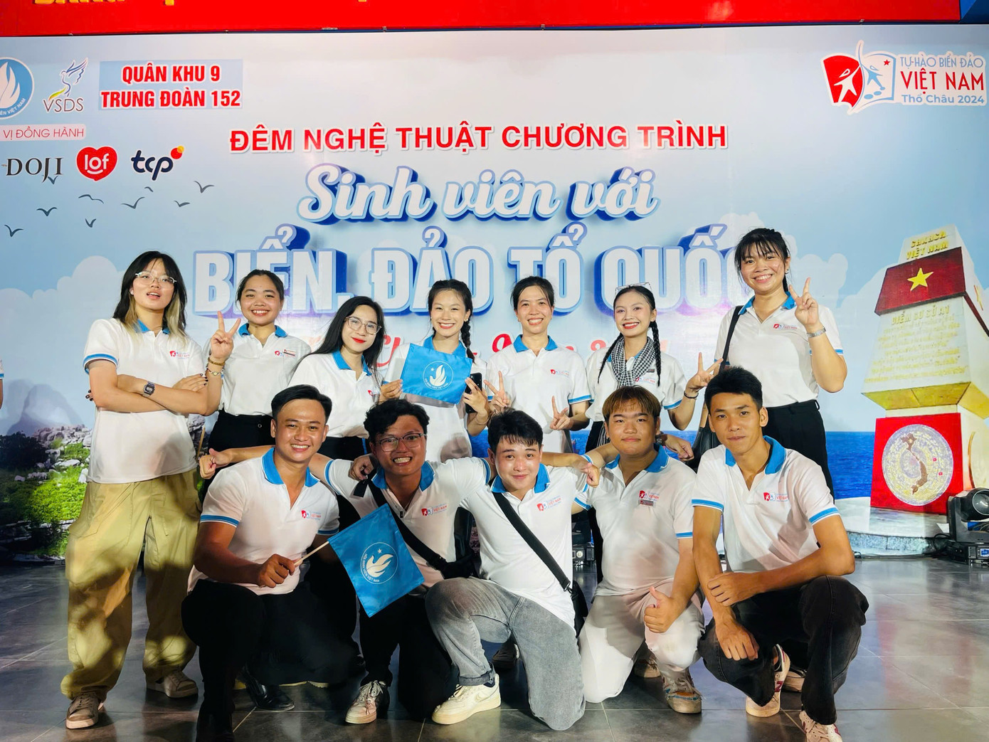 Quỳnh Giang đại diện cho sinh viên toàn tỉnh Bắc Ninh tham gia chương trình “Sinh viên với Biển, Đảo Tổ quốc” do Trung ương Hội Sinh viên Việt Nam tổ chức tại đảo Thổ Châu, Phú Quốc, tỉnh Kiên Giang.