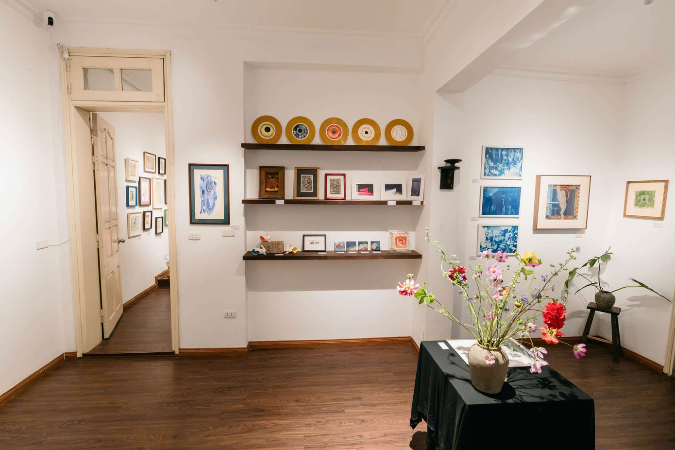 Không gian tại Hội chợ nghệ thuật “Trẩy Art”.