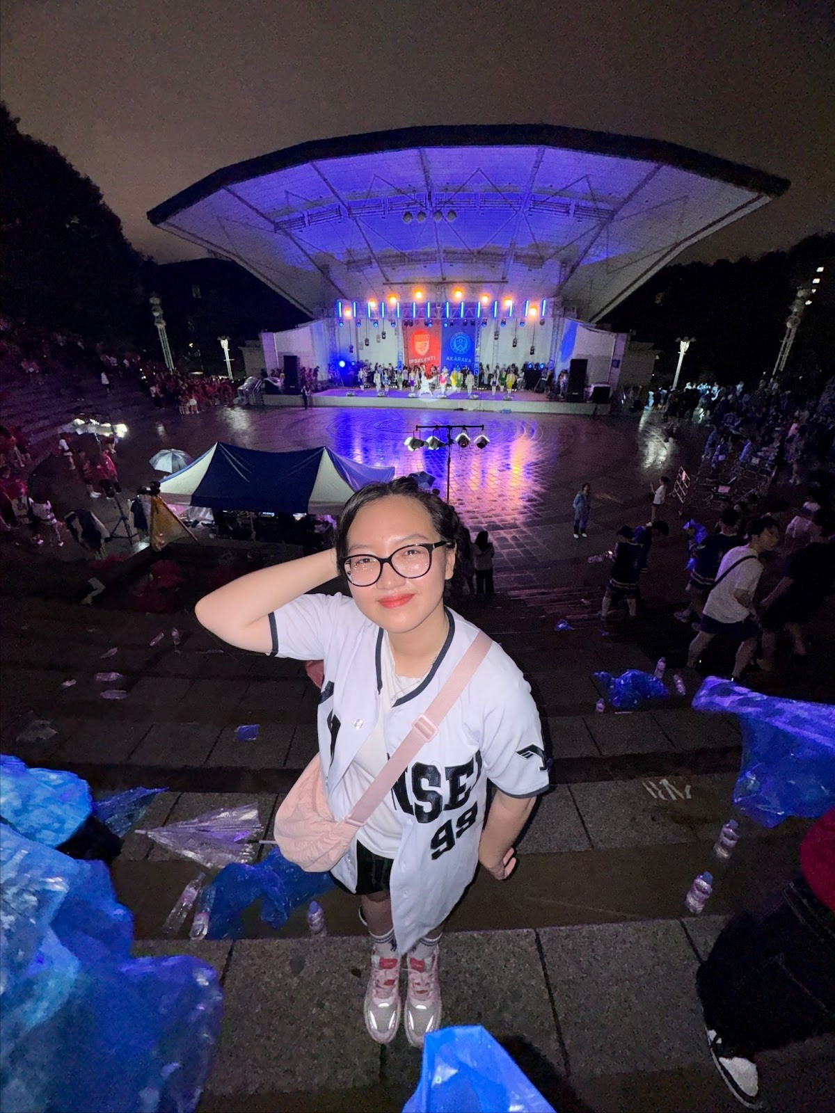 Hành trình săn học bổng đầy sóng gió giúp cô khám phá và trưởng thành.