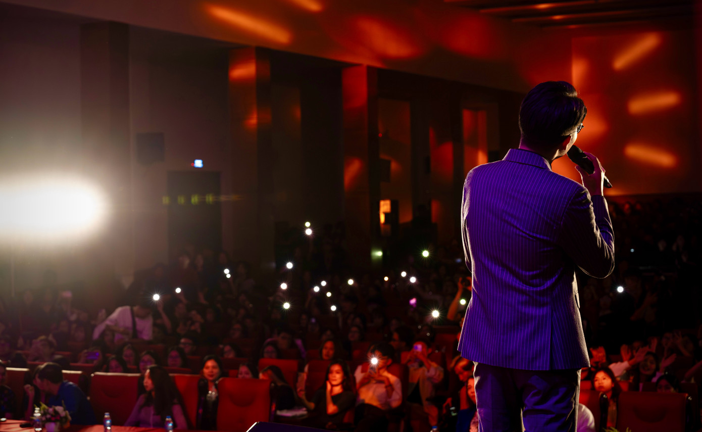 Với khả năng ca hát đầy tiềm năng, Minh Vũ nhận được sự hưởng ứng tích cực từ khán giả. Với khả năng ca hát đầy tiềm năng, Minh Vũ nhận được sự hưởng ứng tích cực từ khán giả.