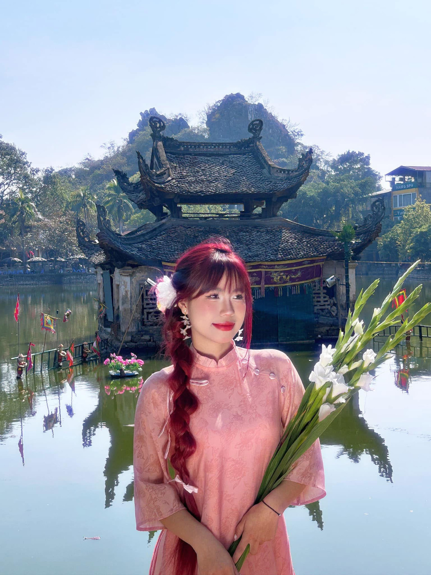 Phương Linh cùng bạn bè nỗ lực truyền cảm hứng về giá trị truyền thống và niềm tự hào dân tộc trong dịp Giỗ Tổ Hùng Vương. Phương Linh cùng bạn bè nỗ lực truyền cảm hứng về giá trị truyền thống và niềm tự hào dân tộc trong dịp Giỗ Tổ Hùng Vương.