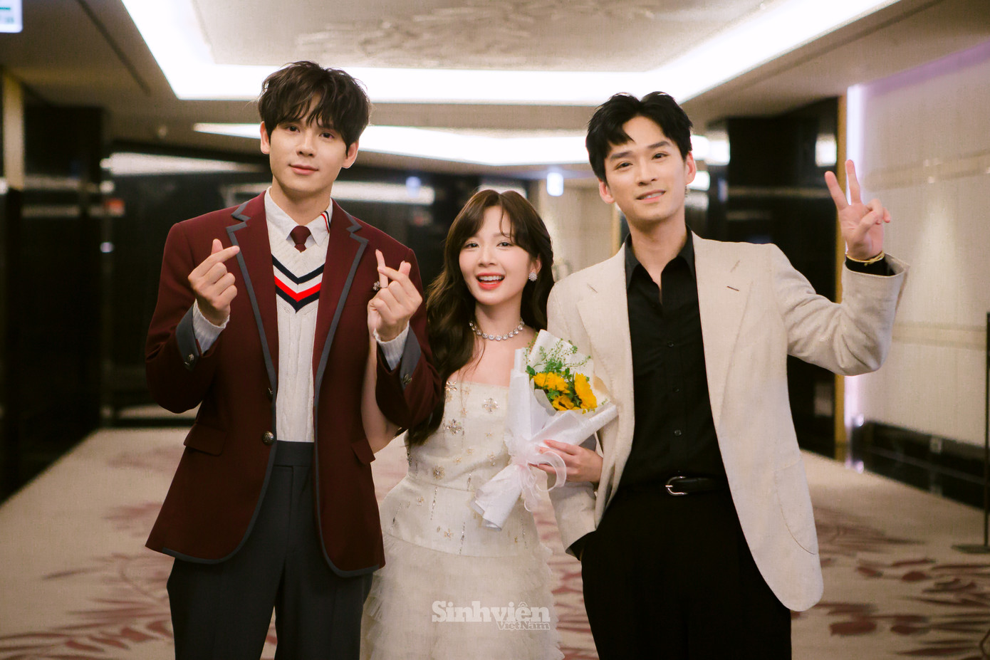 Trần Nghĩa, Ngọc Huyền và Thái Vũ là 3 gương mặt trẻ đảm nhiệm vai chính trong bộ phim Cha tôi, người ở lại.