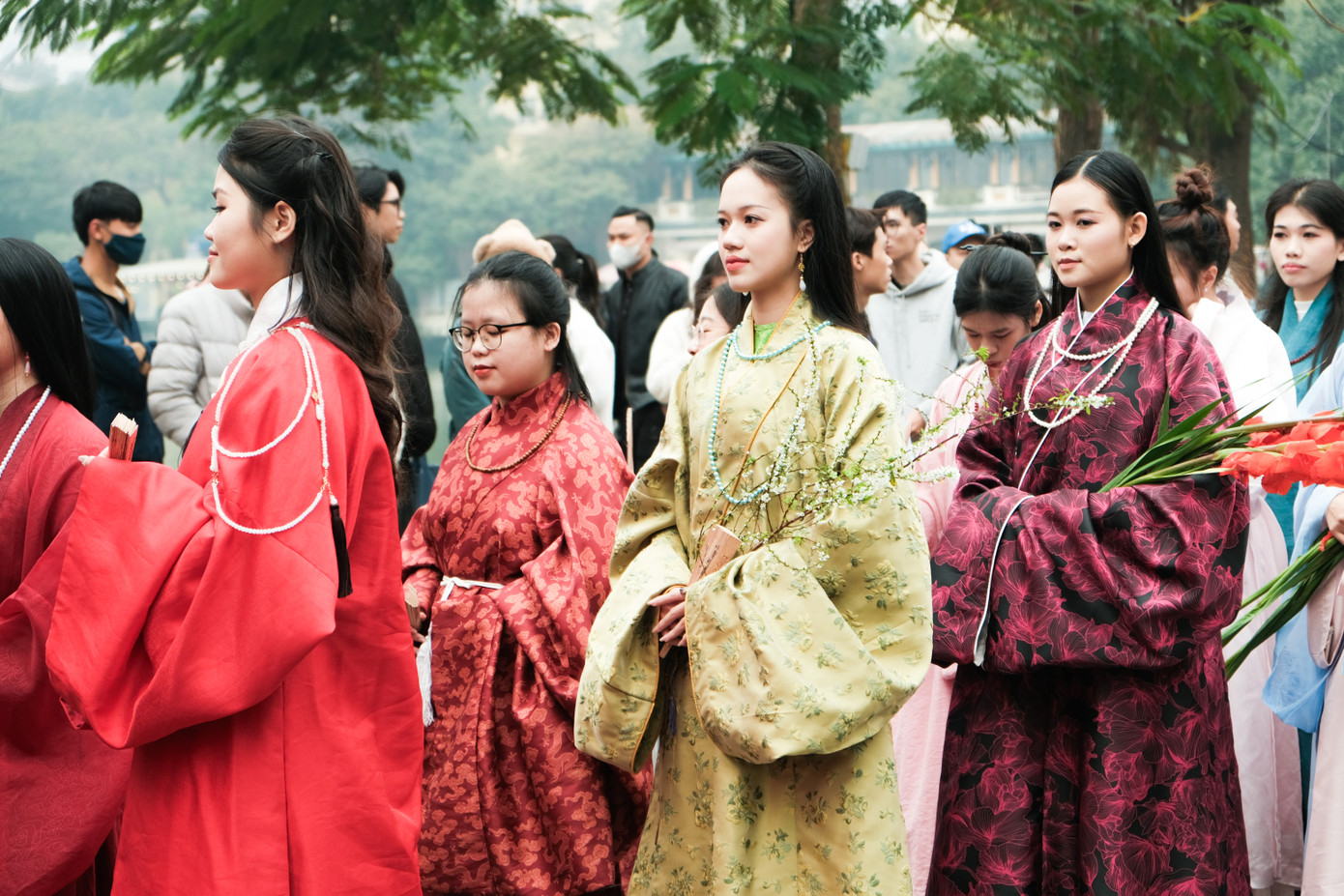 Cổ phục Việt là biểu tượng của vẻ đẹp văn hóa quốc hồn, quốc túy, đồng thời phản ánh tinh thần đổi mới, sáng tạo và khát vọng xây dựng những giá trị mới mẻ của dân tộc.