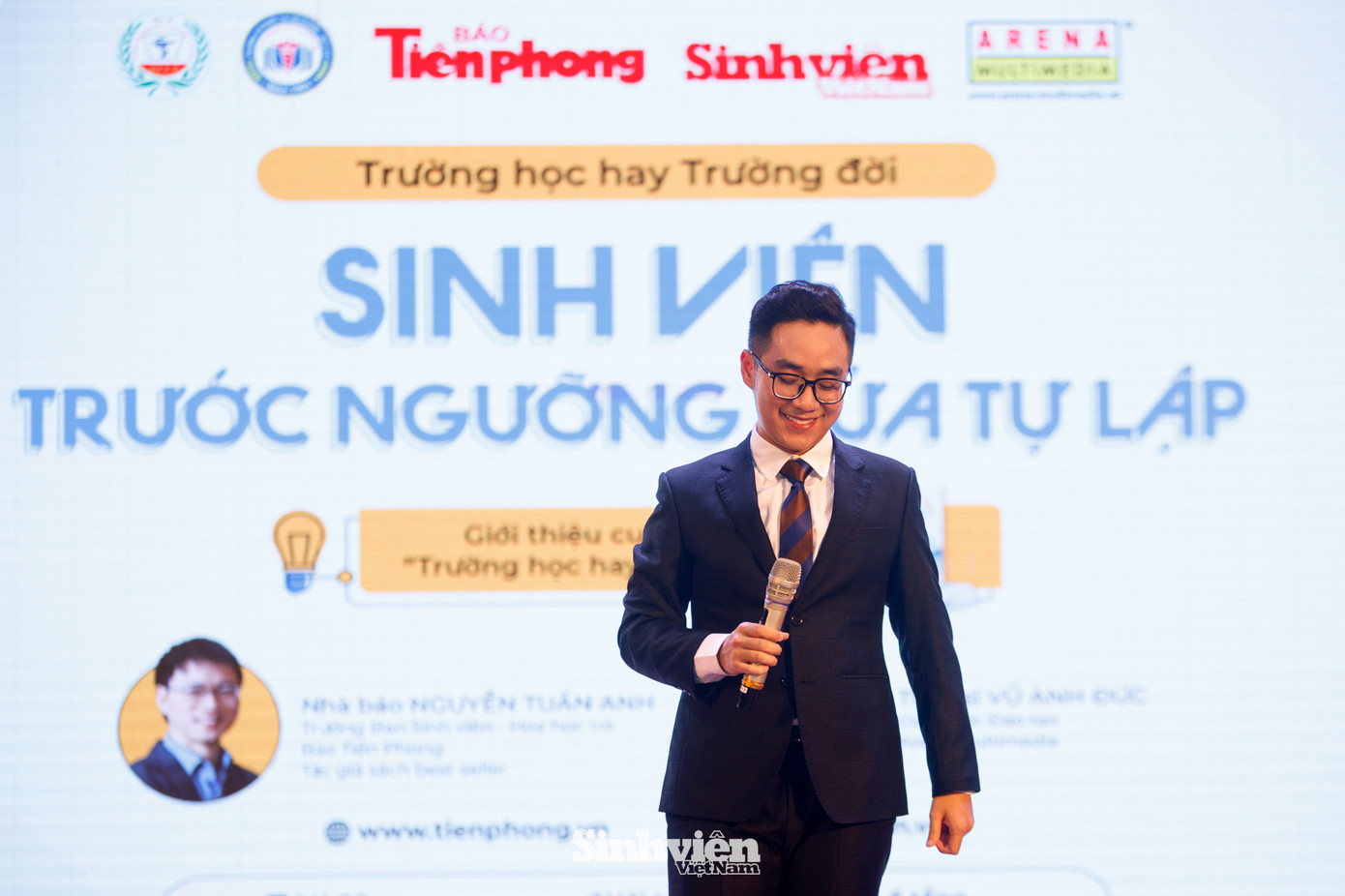 Nguyễn Trần Hiếu hy vọng sẽ tiếp tục “truyền lửa” tại nhiều trường đại học, cao đẳng trên cả nước. “Đây là cơ hội để tôi kết nối với sinh viên, chia sẻ cảm hứng và thông điệp ý nghĩa qua âm nhạc. Mỗi trường đều có không gian và đặc thù riêng, mang đến cho tôi những trải nghiệm mới mẻ và thú vị”, anh khẳng định.