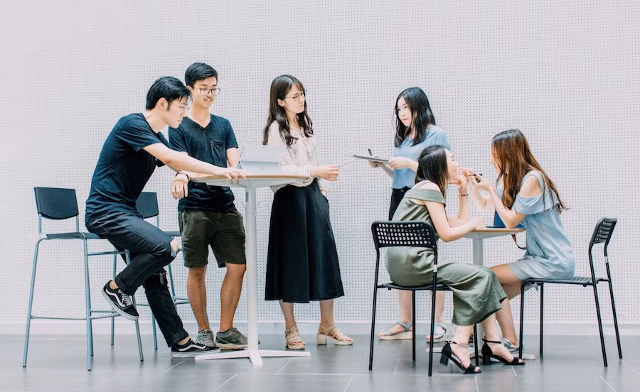 Nhiều bạn trẻ Gen Z không đảm nhiệm vai trò quản lý vì nhận thức rõ ràng sự khác biệt giữa người giỏi chuyên môn và người giỏi quản lý. Ảnh minh họa