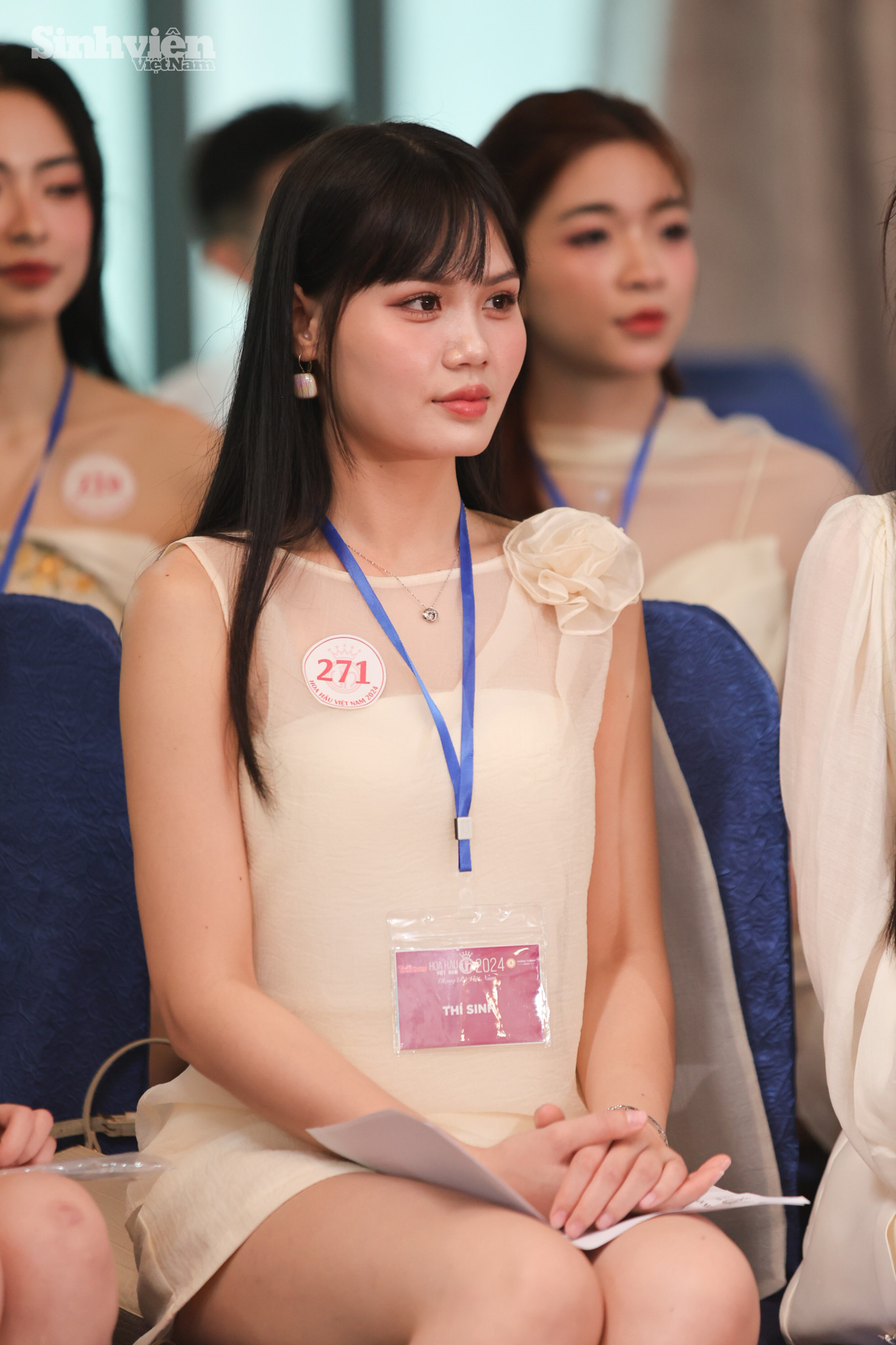 Các thí sinh lắng nghe những chia sẻ từ Ban Tổ chức. Tại Vòng Sơ khảo khu vực phía Bắc, Ban Tổ chức cho biết số lượng thí sinh nhiều gần gấp đôi khu vực phía Nam. Các thí sinh lắng nghe những chia sẻ từ Ban Tổ chức. Tại Vòng Sơ khảo khu vực phía Bắc, Ban Tổ chức cho biết số lượng thí sinh nhiều gần gấp đôi khu vực phía Nam.