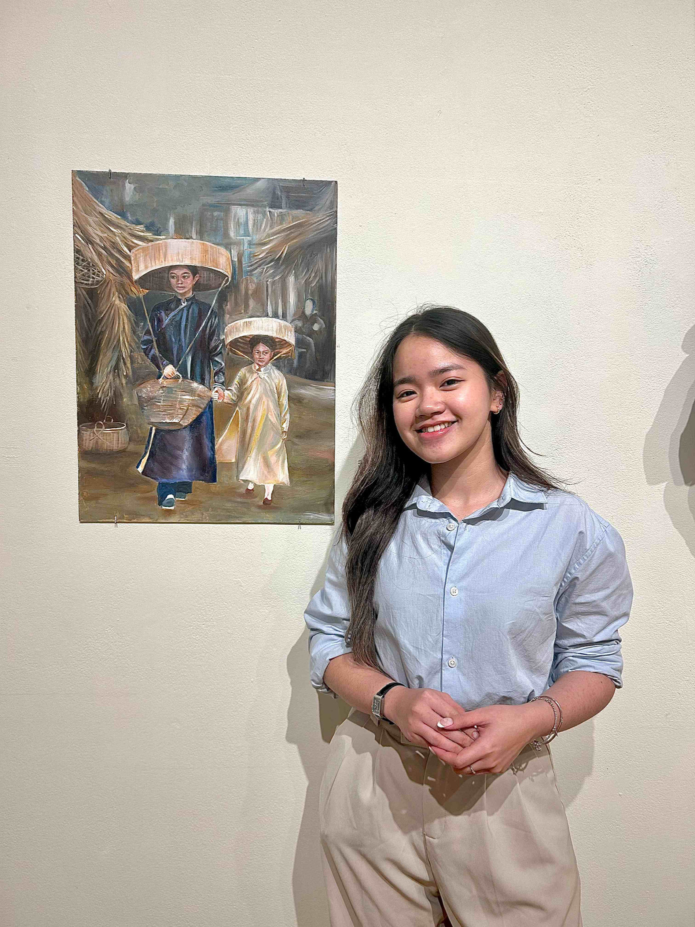 Ngọc Khánh và tác phẩm đạt giải Merit Award & President Award tại Triển lãm Sinh viên thường niên của trường. Ngọc Khánh và tác phẩm đạt giải Merit Award & President Award tại Triển lãm Sinh viên thường niên của trường.