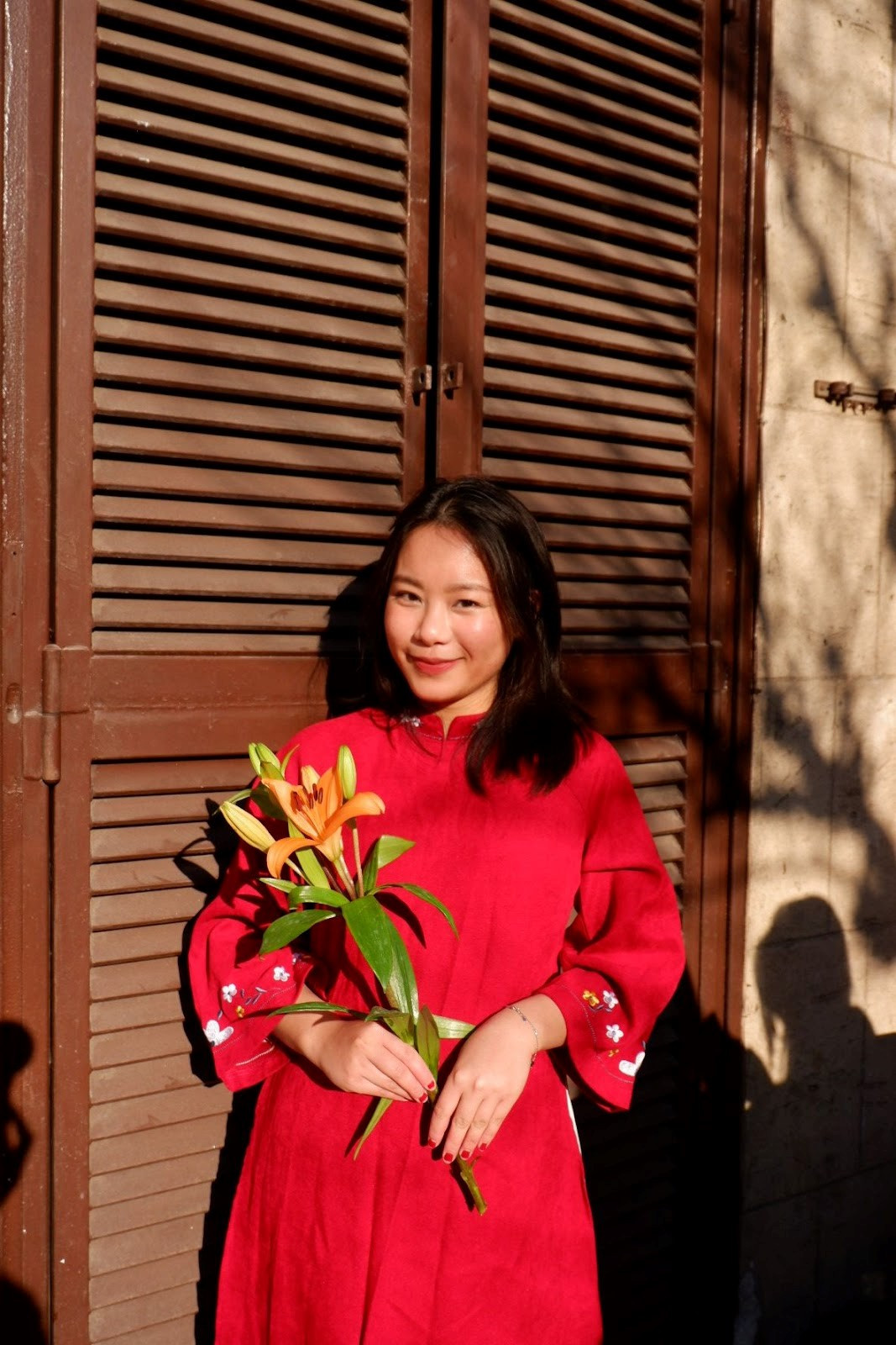 Cô nàng vẫn giữ được tinh thần Việt dù đón Tết xa nhà. Cô nàng vẫn giữ được tinh thần Việt dù đón Tết xa nhà.