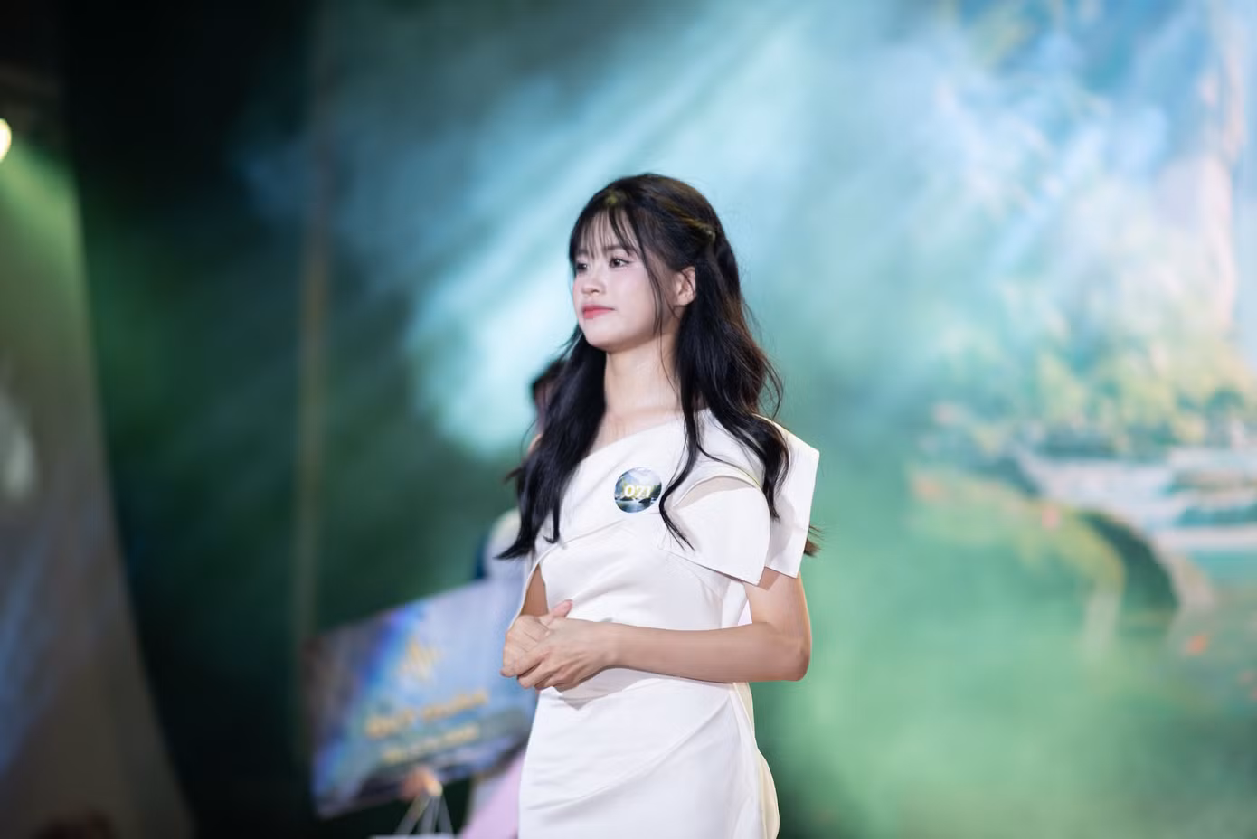 Phạm Quỳnh ấp ủ ước mơ trở thành một phát thanh viên chuyên nghiệp.