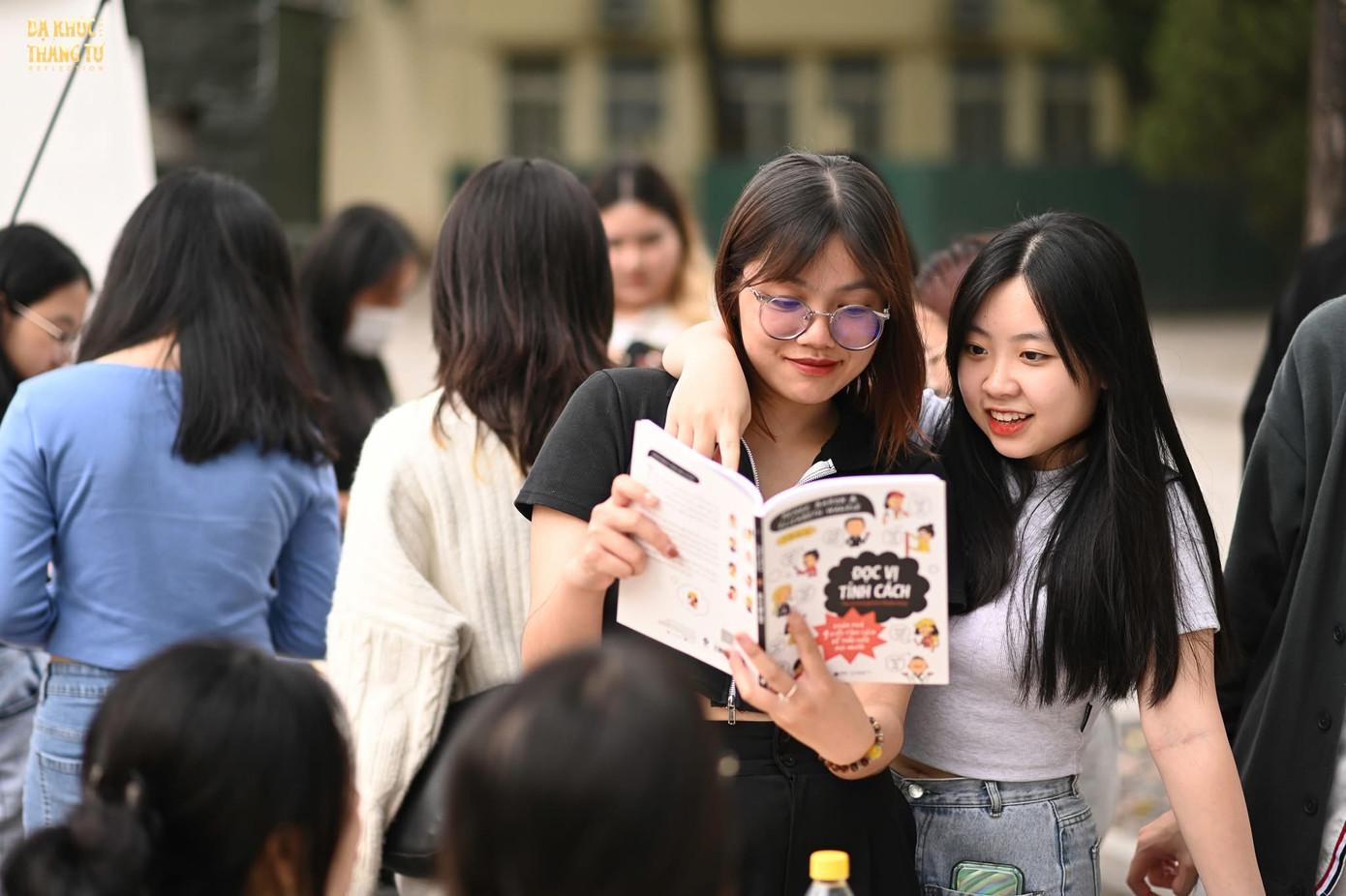 Văn hoá đọc trong cộng đồng sinh viên những năm gần đây đang có những dấu hiệu khởi sắc ( nguồn ảnh: Dạ khúc tháng tư) Văn hoá đọc trong cộng đồng sinh viên những năm gần đây đang có những dấu hiệu khởi sắc ( nguồn ảnh: Dạ khúc tháng tư)