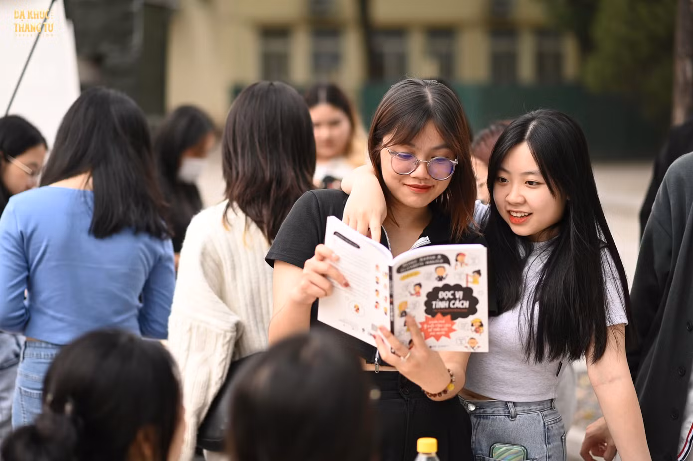 Văn hoá đọc trong cộng đồng sinh viên những năm gần đây đang có những dấu hiệu khởi sắc ( nguồn ảnh: Dạ khúc tháng tư) Văn hoá đọc trong cộng đồng sinh viên những năm gần đây đang có những dấu hiệu khởi sắc ( nguồn ảnh: Dạ khúc tháng tư)