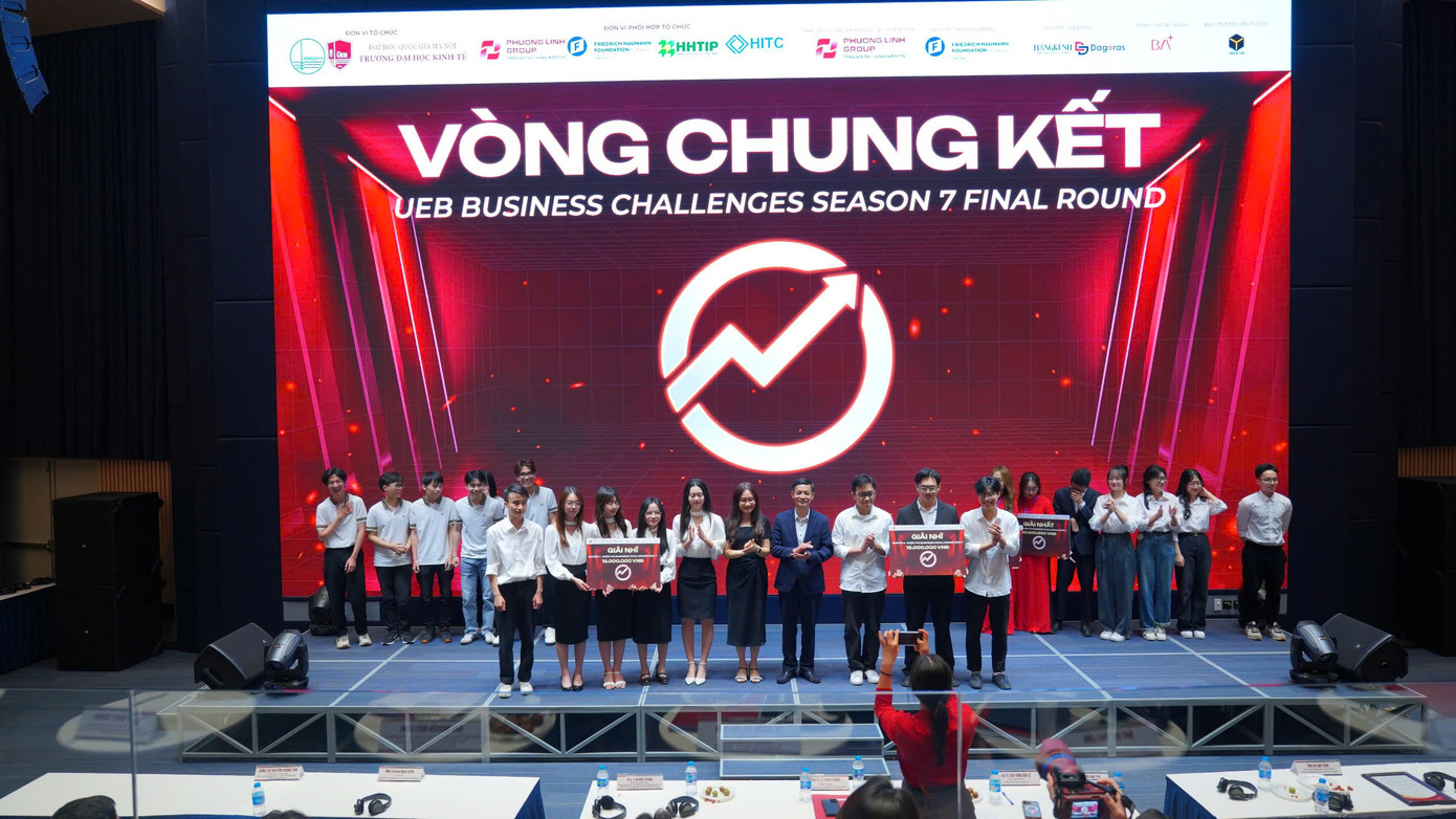 Đội ChillG – liên minh giữa Đại học Kinh tế Quốc dân và Trường Đại học Ngoại thương – giành Giải Nhì Bảng 2 nhờ chiến lược marketing sáng tạo cho động cơ điện, góp phần thúc đẩy xu hướng tiêu dùng xanh và phát triển bền vững.