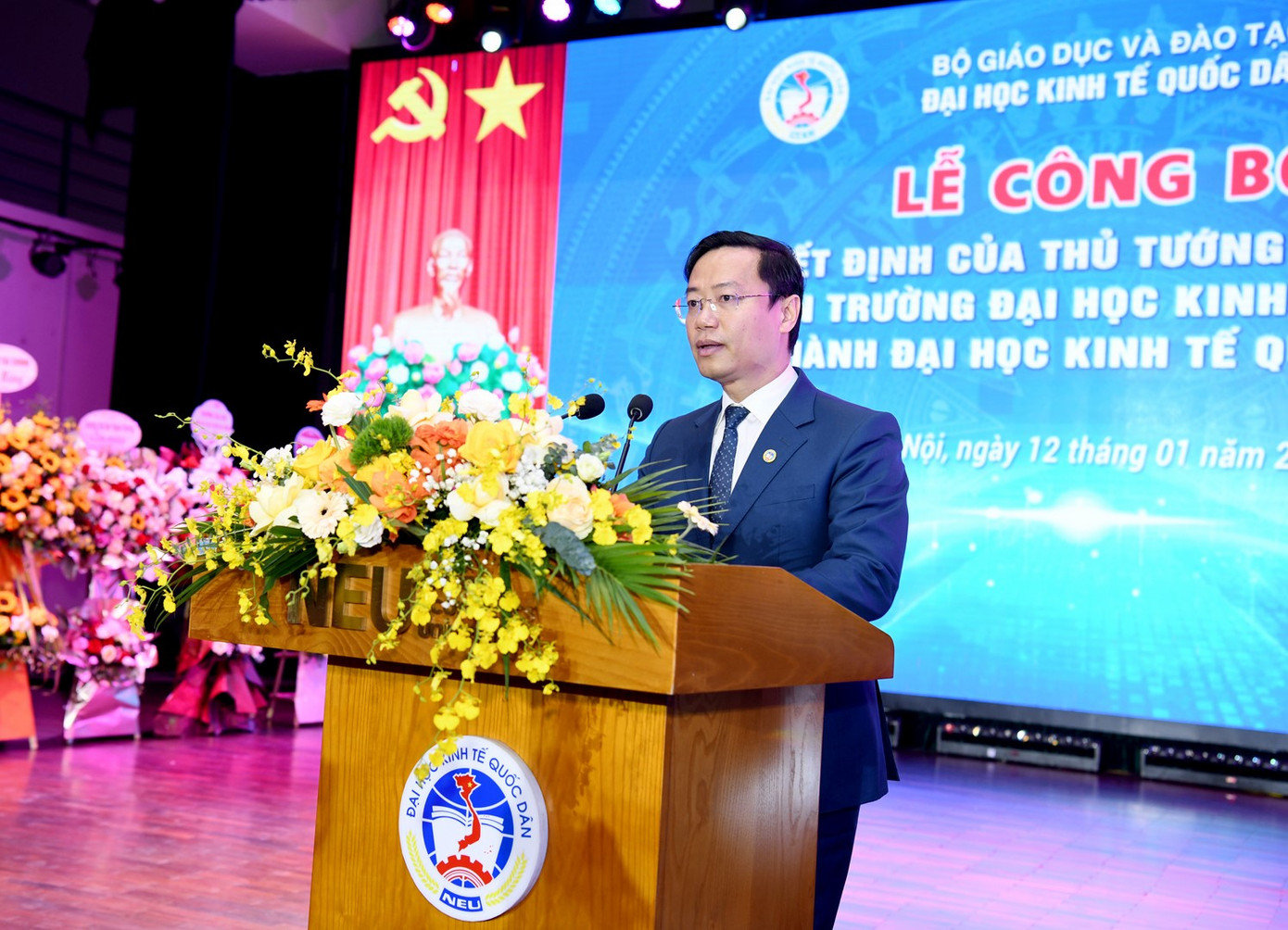 PGS.TS Bùi Đức Thọ - Bí thư Đảng ủy, Chủ tịch Hội đồng Đại học Kinh tế Quốc dân phát biểu. PGS.TS Bùi Đức Thọ - Bí thư Đảng ủy, Chủ tịch Hội đồng Đại học Kinh tế Quốc dân phát biểu.