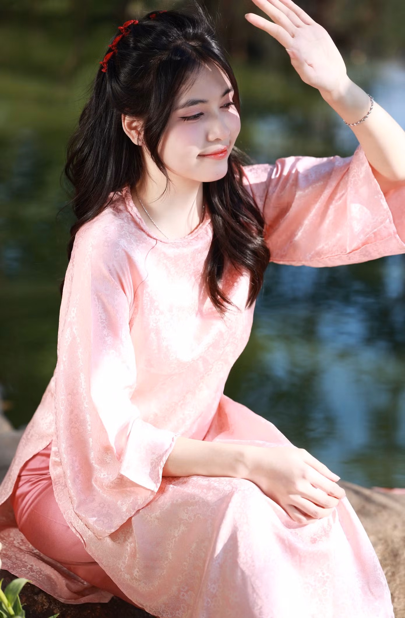 Dù có những thử thách trên con đường trưởng thành, Hải Yến vẫn luôn giữ vững tinh thần lạc quan, tự tin và không ngừng hoàn thiện chính mình.