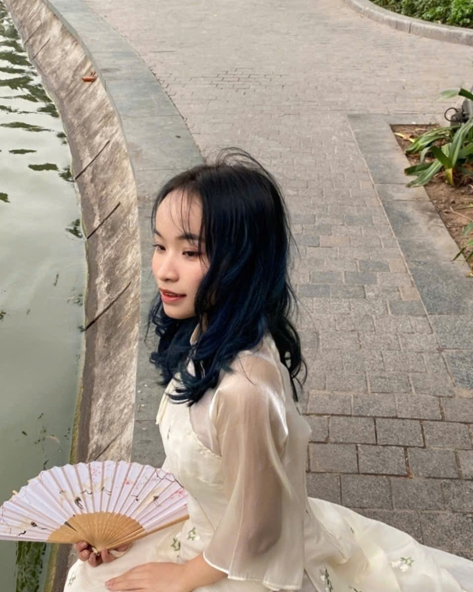 Ngày nghỉ chẳng mấy thảnh thơi với Thanh Vân khi cô nàng phải tất bật chạy đồ án. Ngày nghỉ chẳng mấy thảnh thơi với Thanh Vân khi cô nàng phải tất bật chạy đồ án.