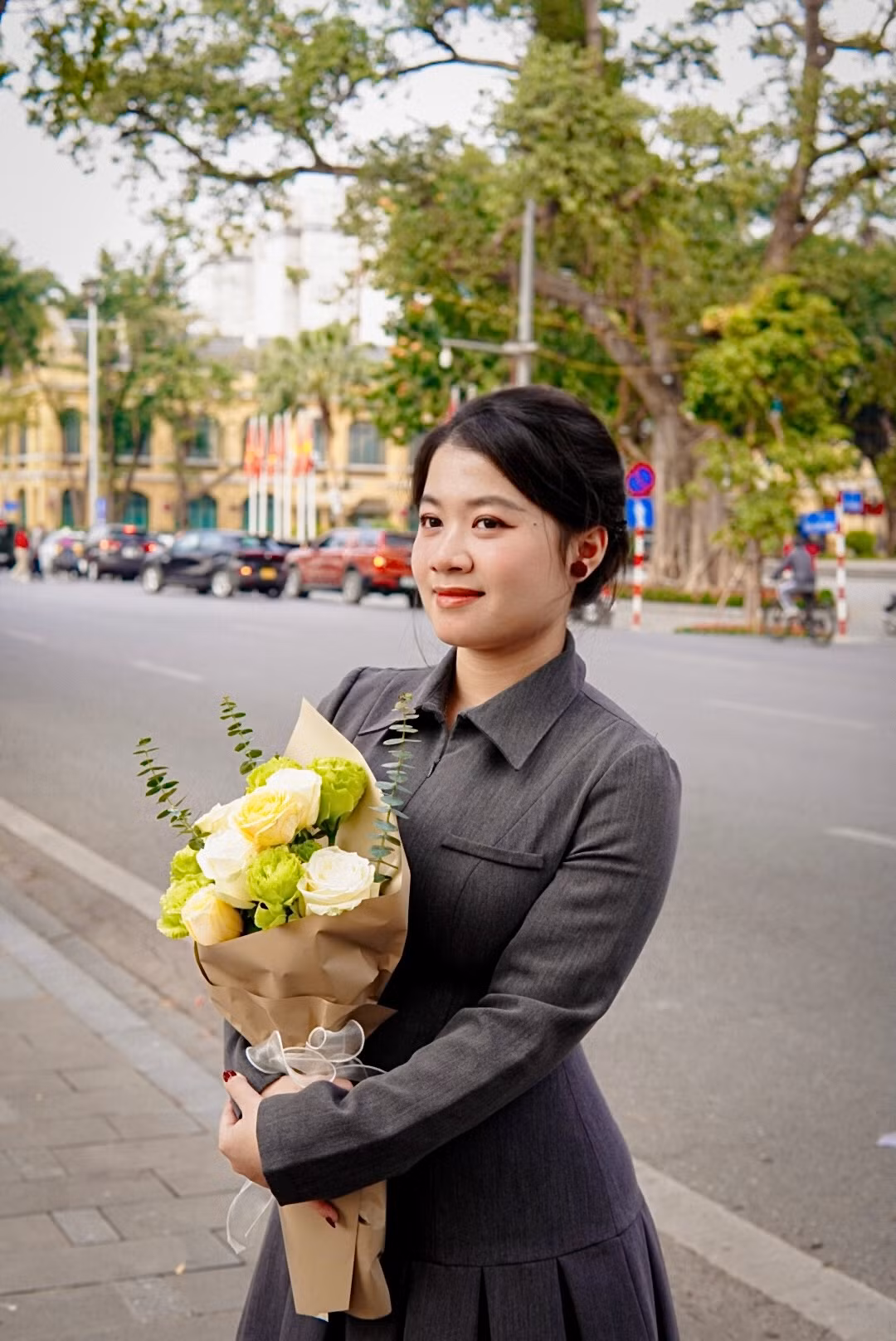 Hoàng Thị Thảo Anh (sinh năm 2003) là sinh viên Học viện Ngoại giao.
