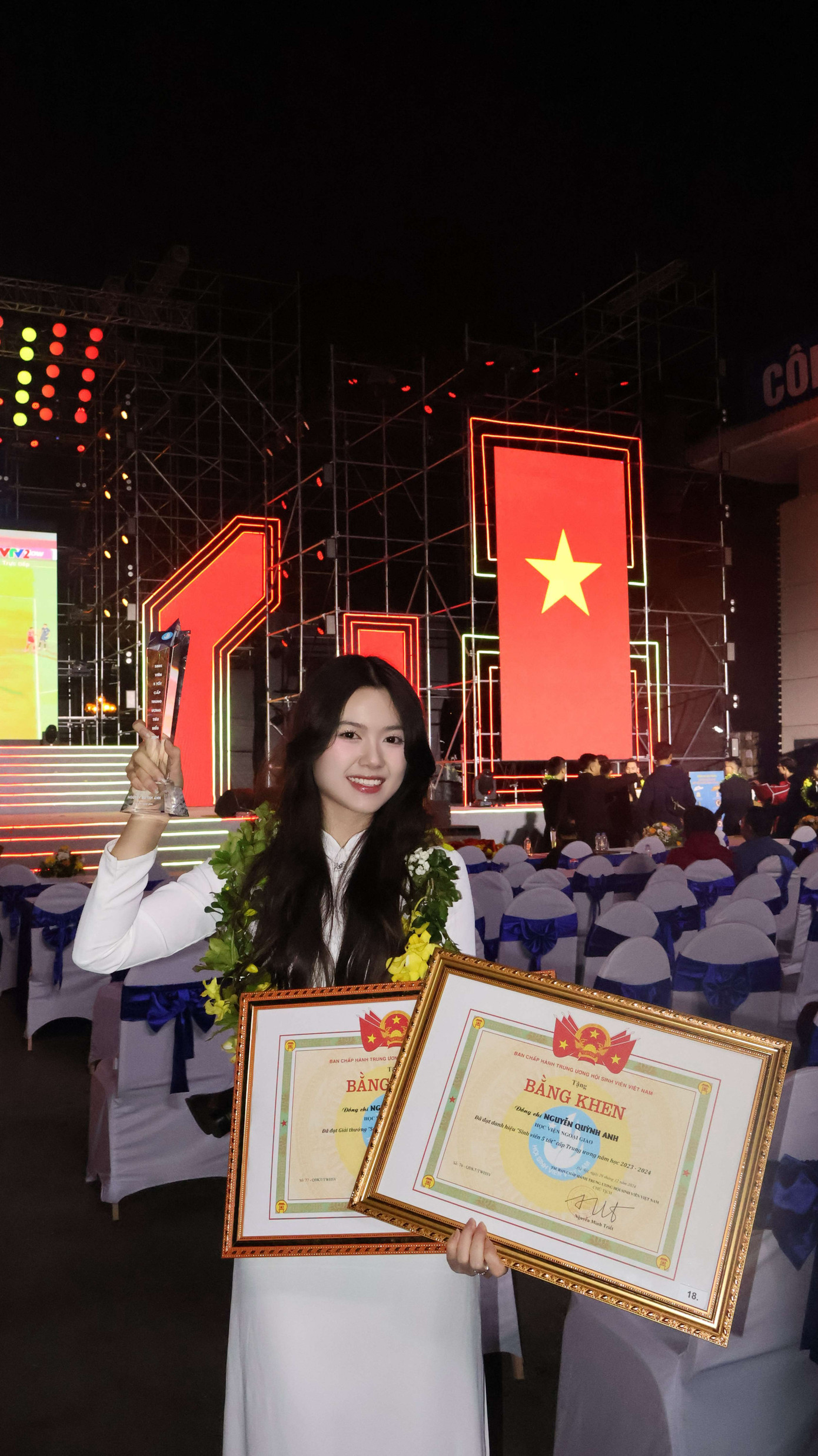 Nguyễn Quỳnh Anh tại Lễ Tuyên dương “Sinh viên 5 tốt” các cấp và Giải thưởng Sao Tháng Giêng năm 2024.