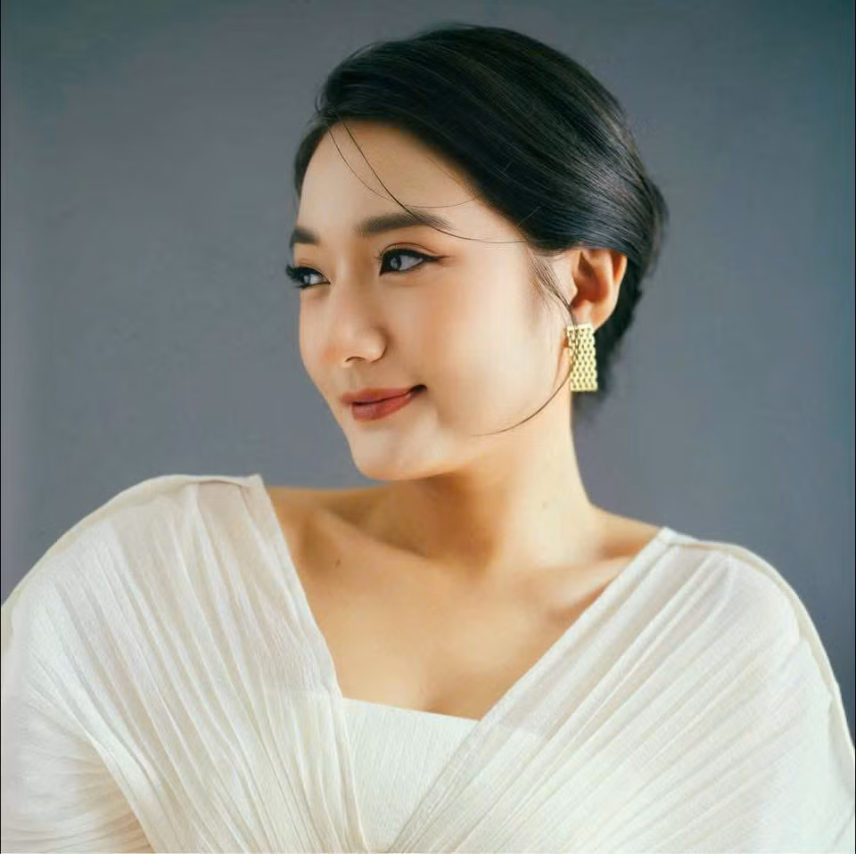 MC Trịnh Vân Anh là host của toạ đàm ‘Trường học hay Trường đời’ số 7 diễn ra tại Học viện Thanh thiếu niên Việt Nam.