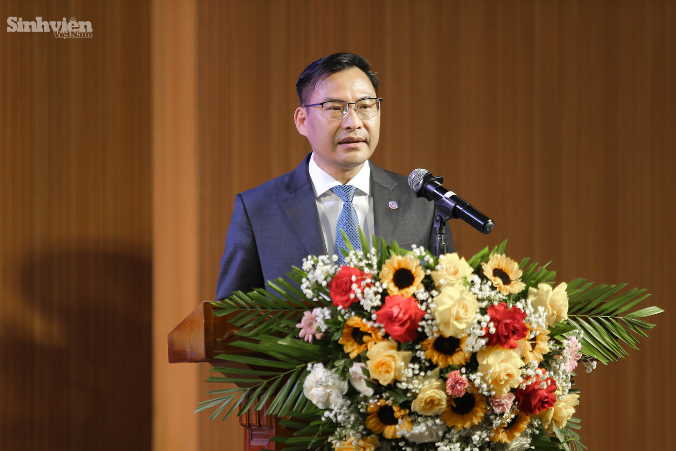 TS. Nguyễn Văn Bình - Bí thư Đảng uỷ, Chủ tịch Hội đồng trường Học viện Tài chính ghi nhận, biểu dương những thành tích đã đạt được của Đoàn Thanh niên - Hội Sinh viên Học viện Tài chính: &quot;Tuổi trẻ Học viện Tài chính đã góp phần xây dựng khối đại đoàn kết, nâng cao chất lượng đào tạo, nâng cao vị thế, uy tín của Học viện Tài chính trong hệ thống giáo dục quốc gia.&quot;