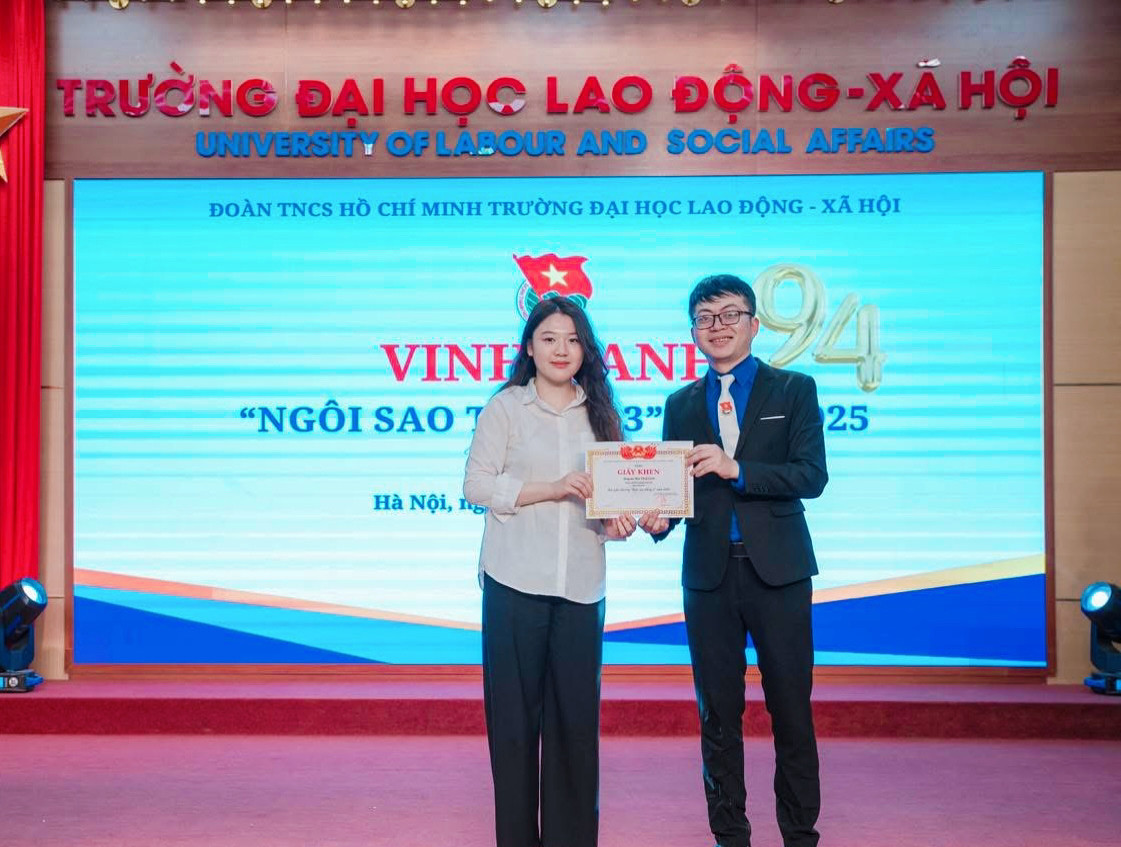Thùy Linh đạt danh hiệu “Ngôi sao tháng 3” cấp Trường hai năm liên tiếp, năm học 2023 – 2024 và 2024 – 2025.