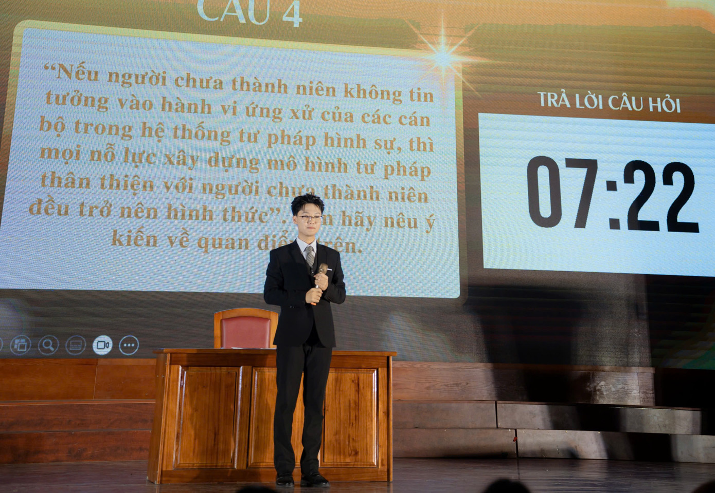Minh Ngọc đạt giải Quý quân cuộc thi Hùng biện Espic 2025 – Công lý vì trẻ em. Minh Ngọc đạt giải Quý quân cuộc thi Hùng biện Espic 2025 – Công lý vì trẻ em.