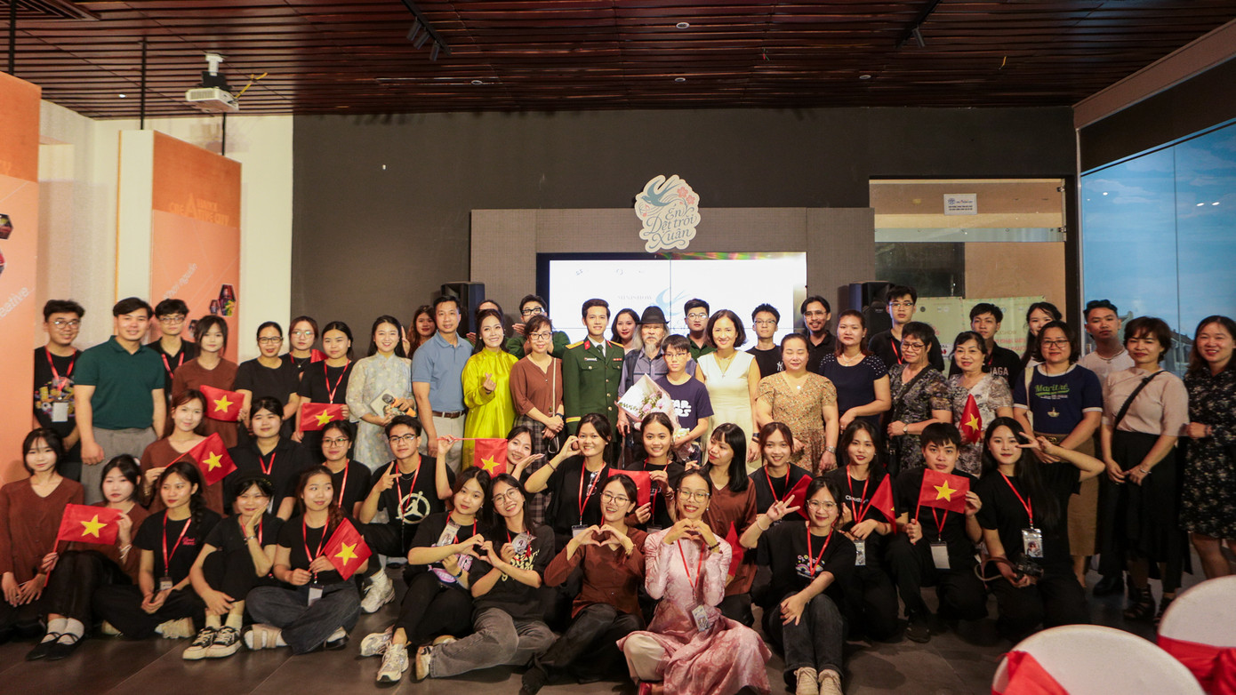 Bạn Lưu Gia Linh, trưởng ban tổ chức dự án, chia sẻ: “Dự án là lời khẳng định của thế hệ trẻ về tình yêu với âm nhạc và những giá trị nghệ thuật trường tồn của nhạc sĩ Văn Cao. Không dừng lại ở việc tôn vinh, đây còn là hành trình trở về để cảm, để hiểu và kể lại bằng ngôn ngữ của hôm nay. Chúng em mong muốn những thanh âm quen thuộc ấy sẽ tiếp tục lan tỏa tới nhiều thế hệ sau”.