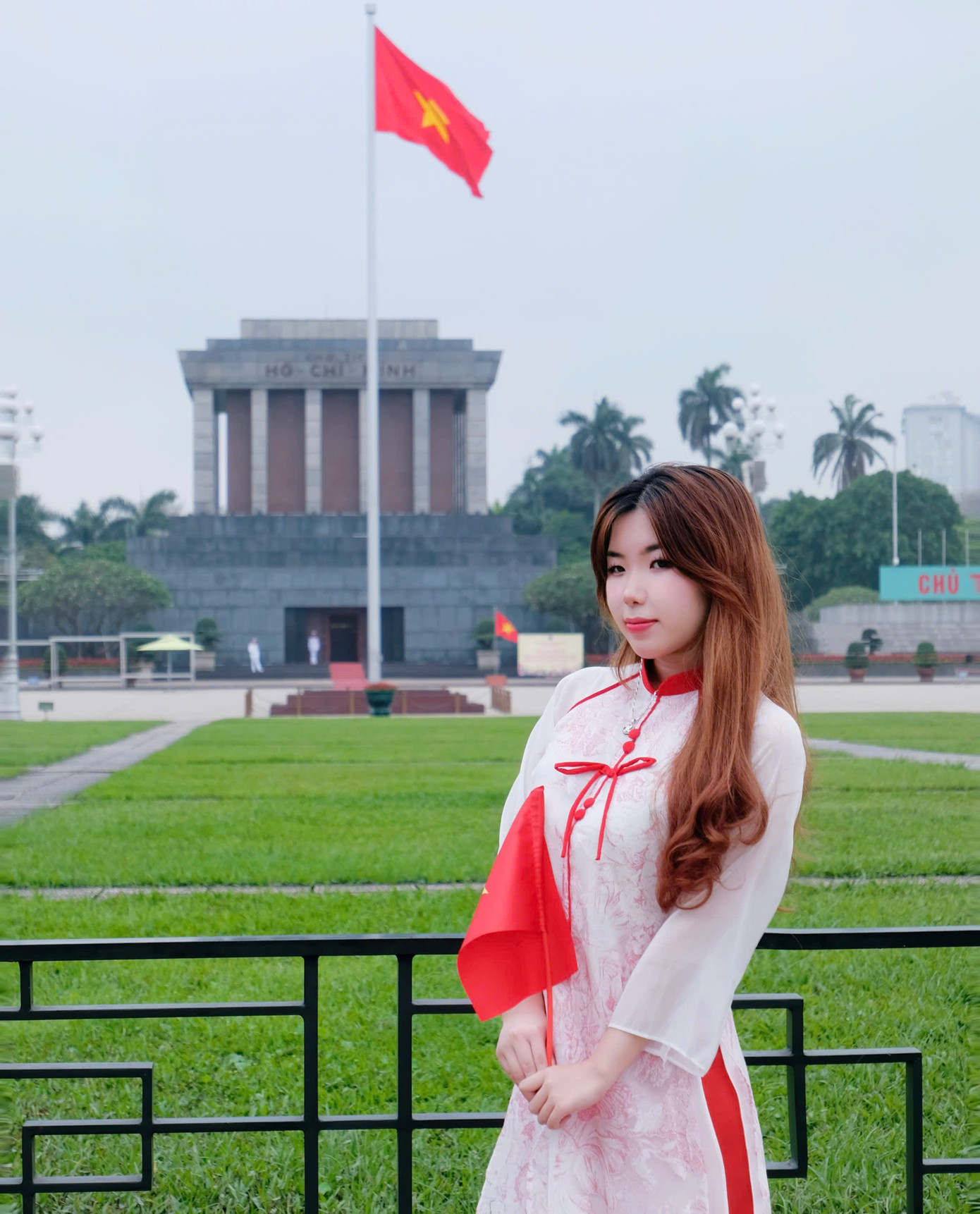 Theo Hoàng Ly, phản hồi từ cộng đồng rất tích cực, đặc biệt là từ giới trẻ. Nhiều bạn chia sẻ rằng, qua các video và bài viết cảm xúc, họ cảm thấy lịch sử trở nên gần gũi và truyền cảm hứng. (Ảnh NVCC)