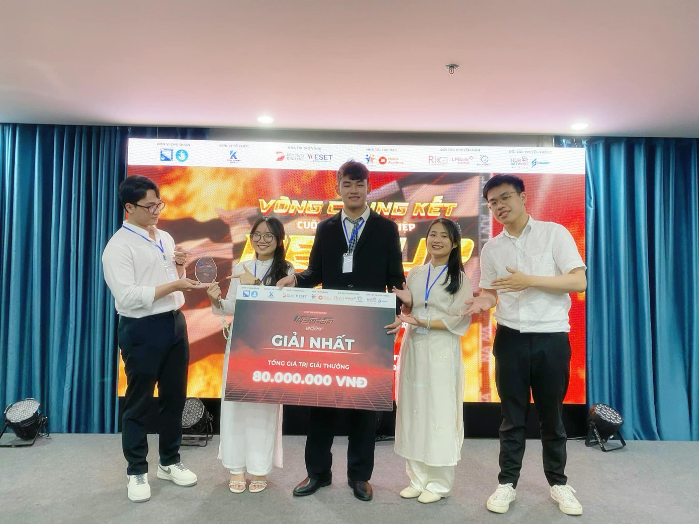 Dự án DaNa Green vòng Chung kết NEO UP 2024. Dự án DaNa Green vòng Chung kết NEO UP 2024.