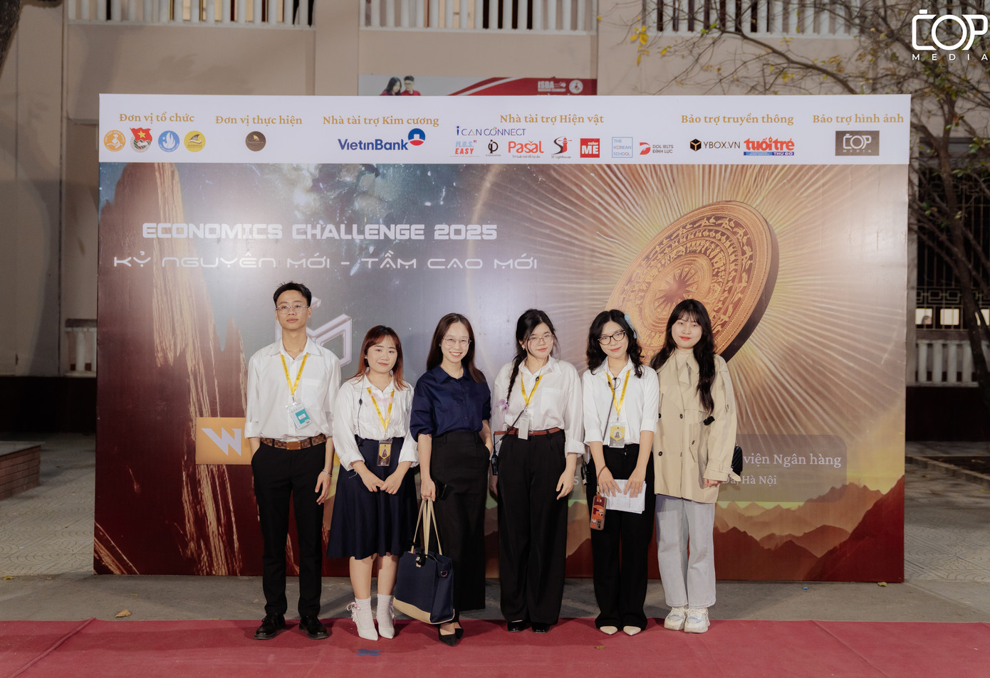 Tâm Đan trong đêm Chung kết cuộc thi Economics Challenge 2025. Tâm Đan trong đêm Chung kết cuộc thi Economics Challenge 2025.