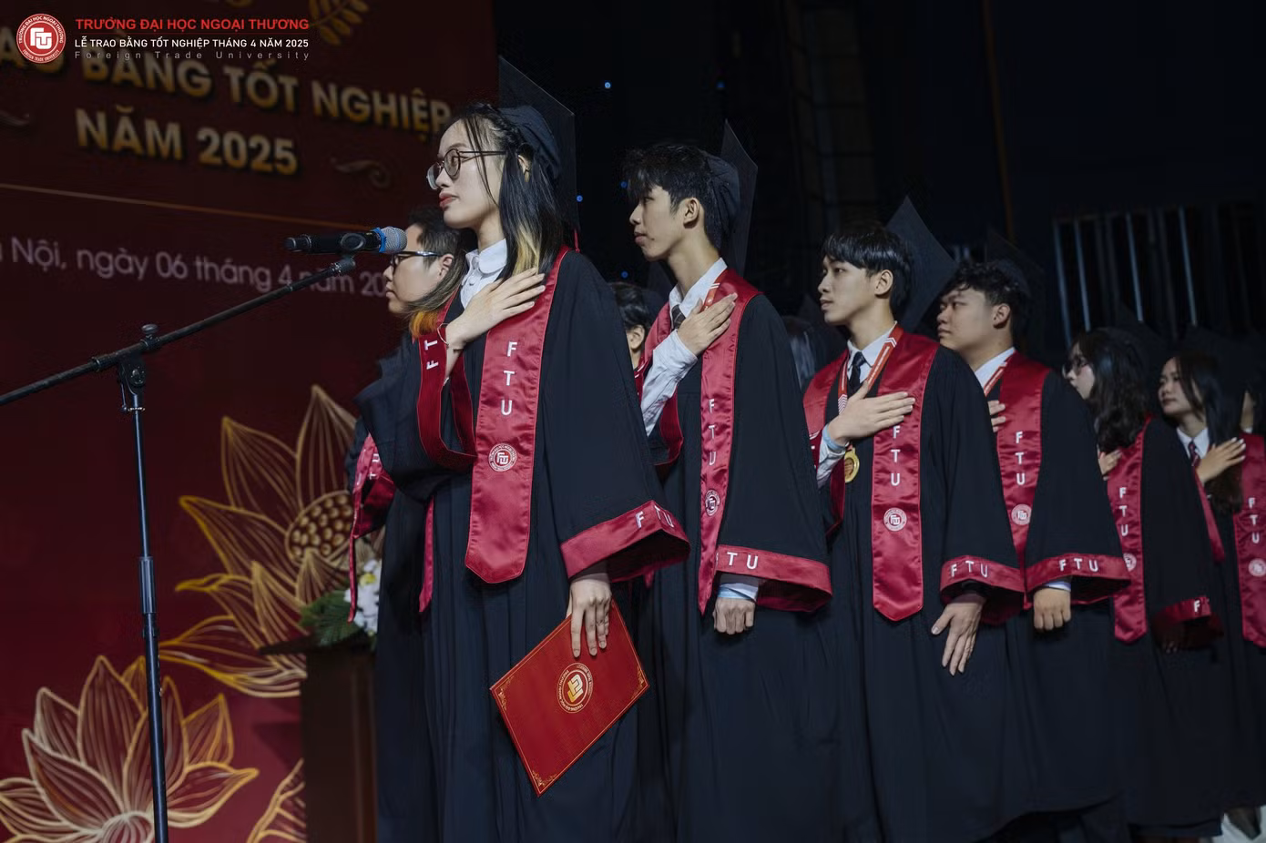 Từ một học sinh chuyên Toán ngại giao tiếp, Trần Tuấn Anh đã bản lĩnh rẽ lối sang ngành Kinh tế quốc tế và chứng minh rằng mọi giới hạn đều có thể vượt qua.