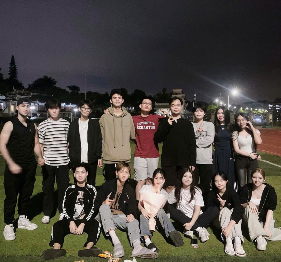 Môi trường đa văn hoá đã giúp cho Lê Nhật có những góc nhìn mới và cởi mở hơn trong tư duy.