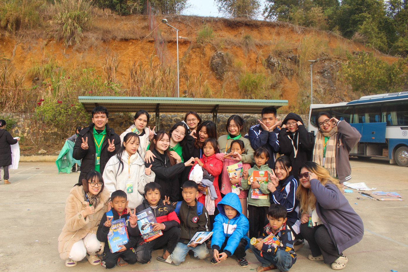 Chiến dịch là cơ hội để thành viên của Đội sinh viên làm Công tác xã hội thể hiện tinh thần xung kích, khát vọng cống hiến giúp đỡ cho cộng đồng. Chiến dịch là cơ hội để thành viên của Đội sinh viên làm Công tác xã hội thể hiện tinh thần xung kích, khát vọng cống hiến giúp đỡ cho cộng đồng.