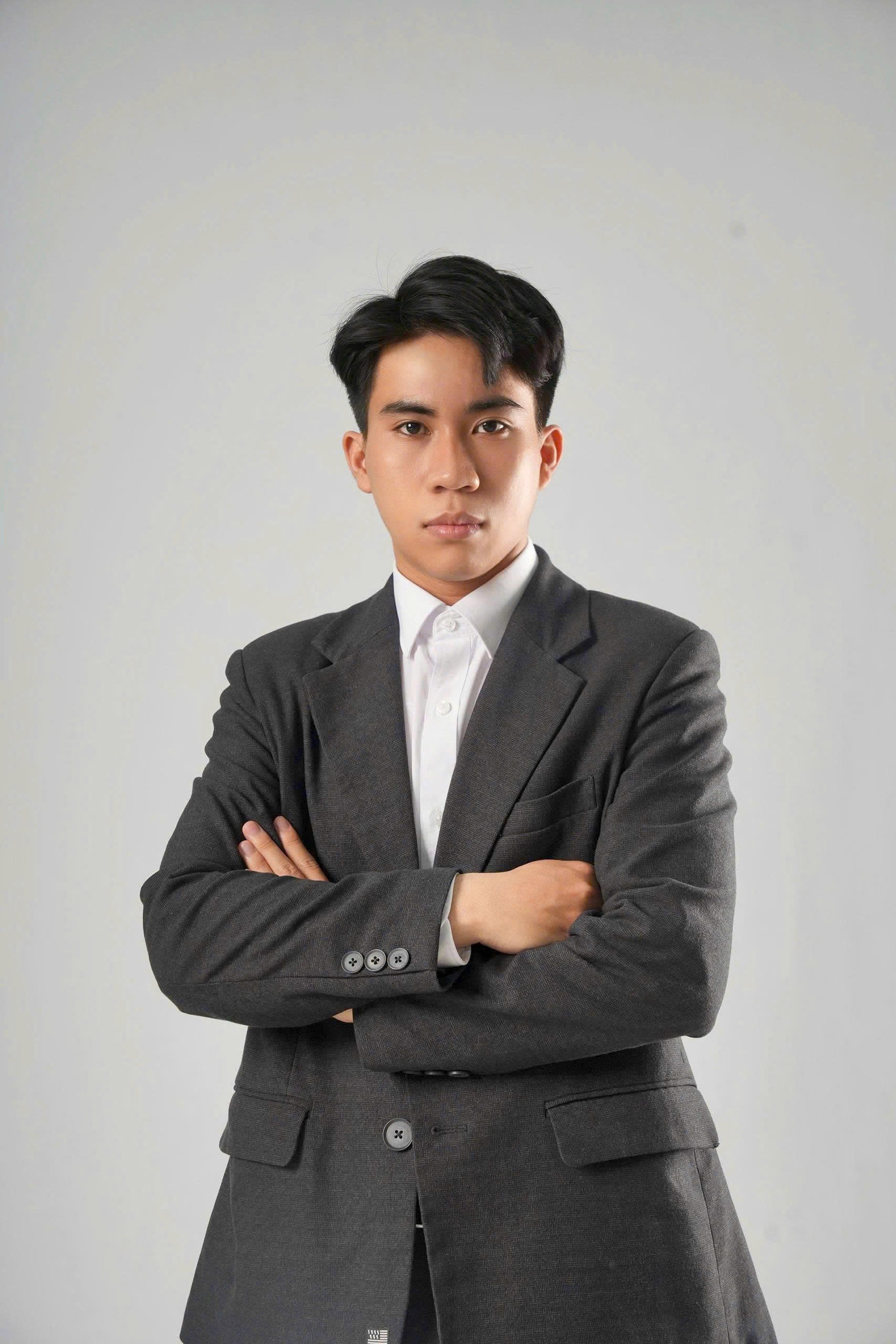 Hồng Quân là sinh viên năm 3 chuyên ngành Kinh tế và Quản lý nguồn nhân lực, Đại học Kinh tế Quốc dân.