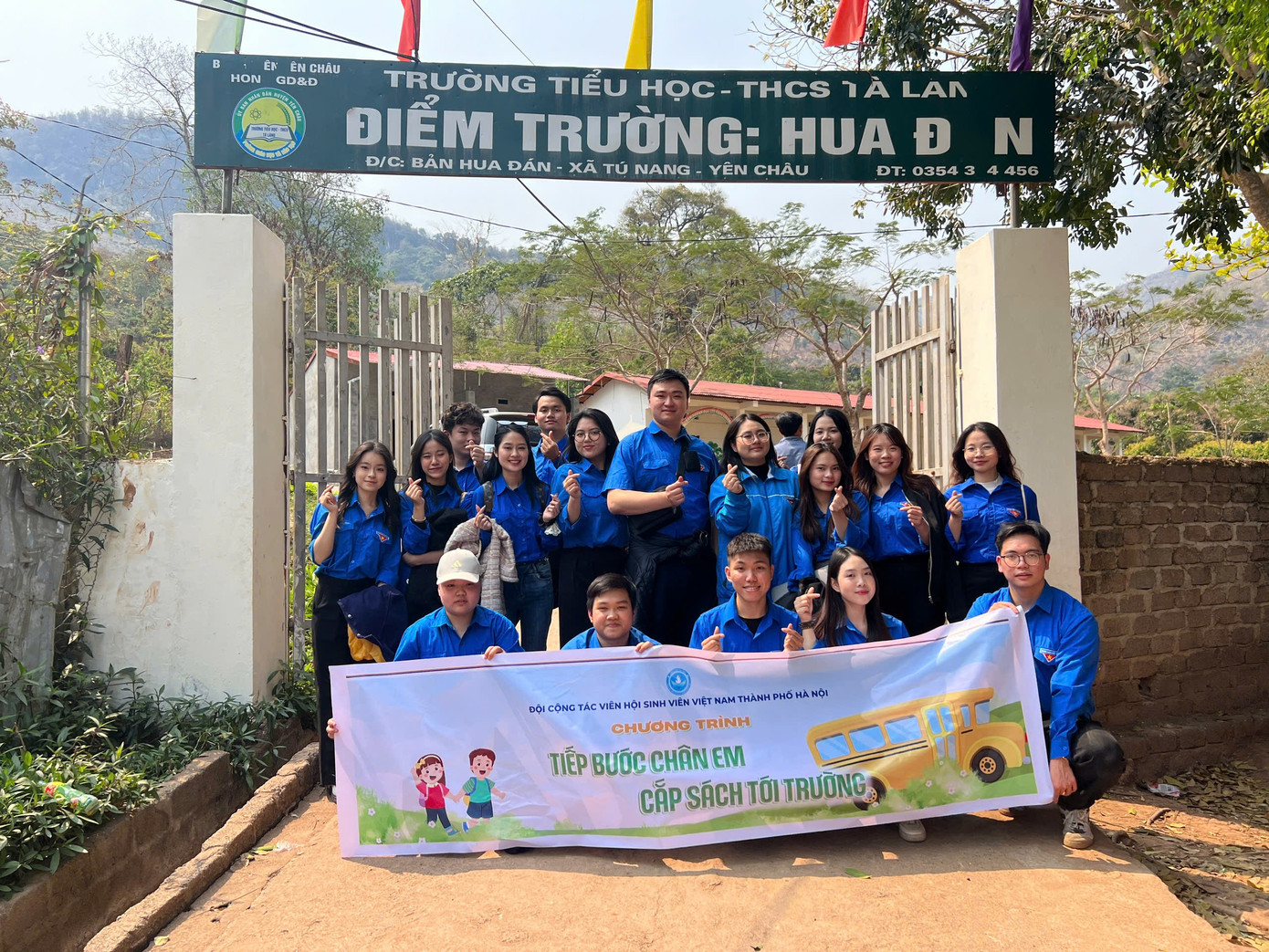 Thục Anh cùng Đội CTV tham gia chương trình tình nguyện tại Sơn La.