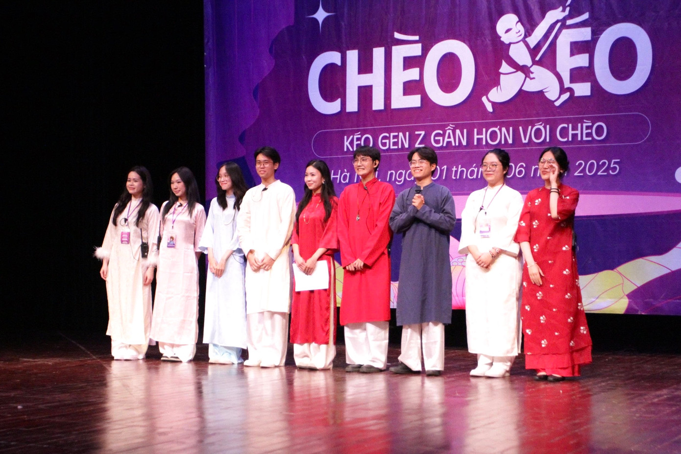 Ban tổ chức sự kiện “Chèo Kéo” gửi lời cảm ơn tới khán giả và nghệ sĩ đã đồng hành trong hành trình đưa chèo truyền thống đến gần hơn với Gen Z.