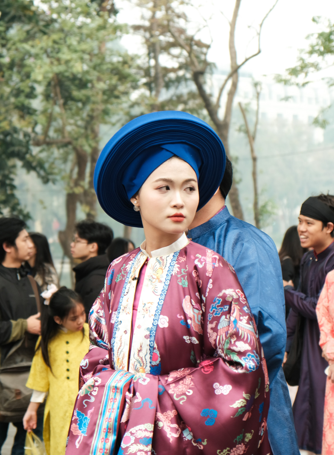 Nét đẹp kiêu sa của người con gái Hà Thành trong cổ phục Việt.