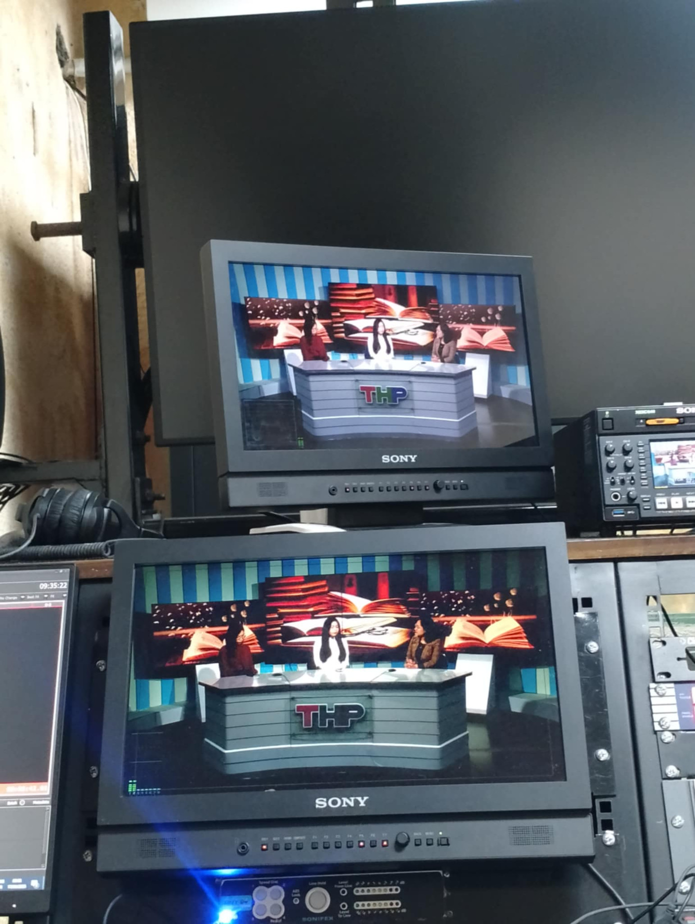 Phương Thảo tham gia chương trình Truyền hình THP - Chuyên đề Tuổi trẻ với kỷ nguyên mới.