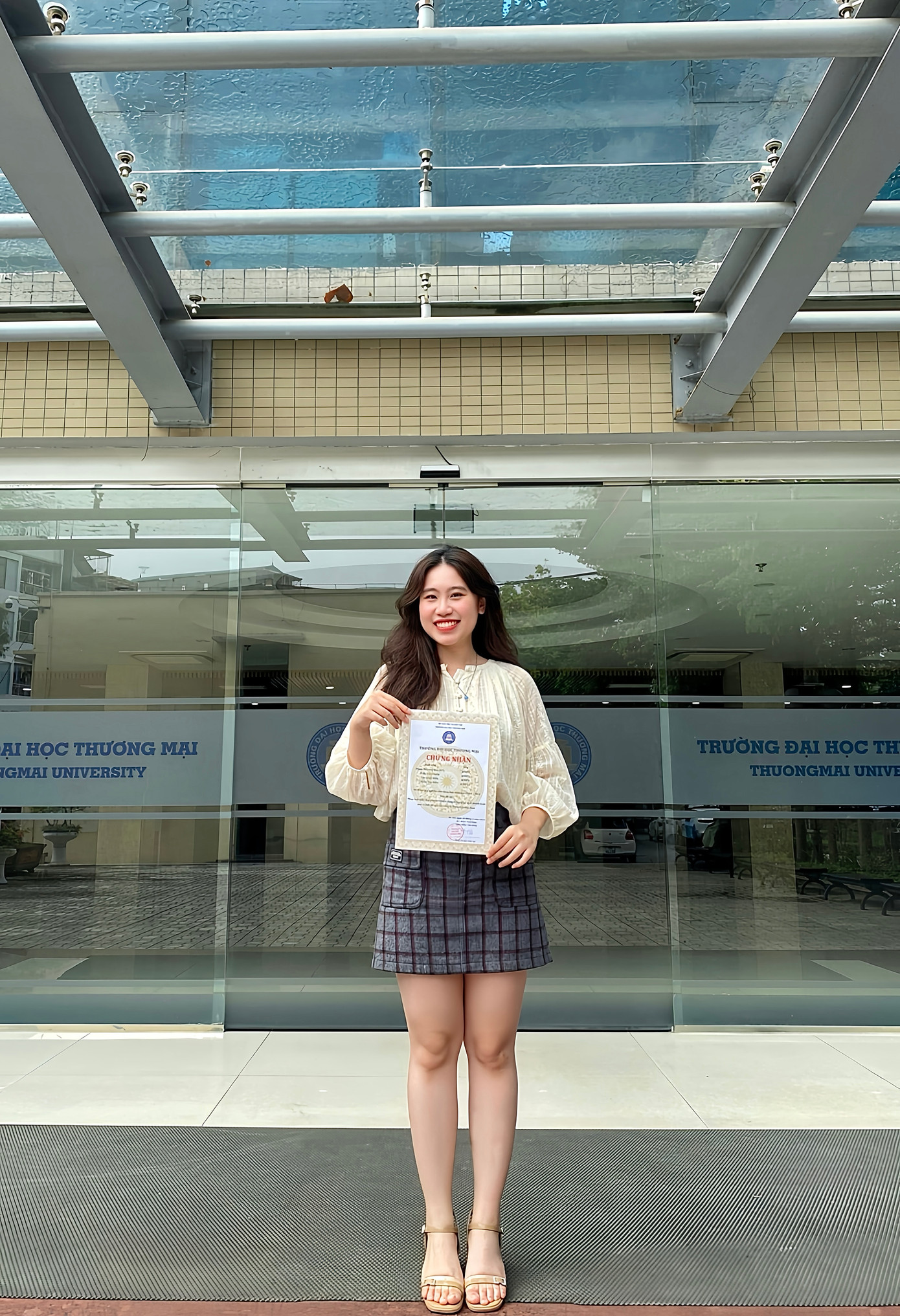 Phương Hoa ghi dấu hành trình học thuật của mình qua việc tham gia nghiên cứu khoa học sinh viên.